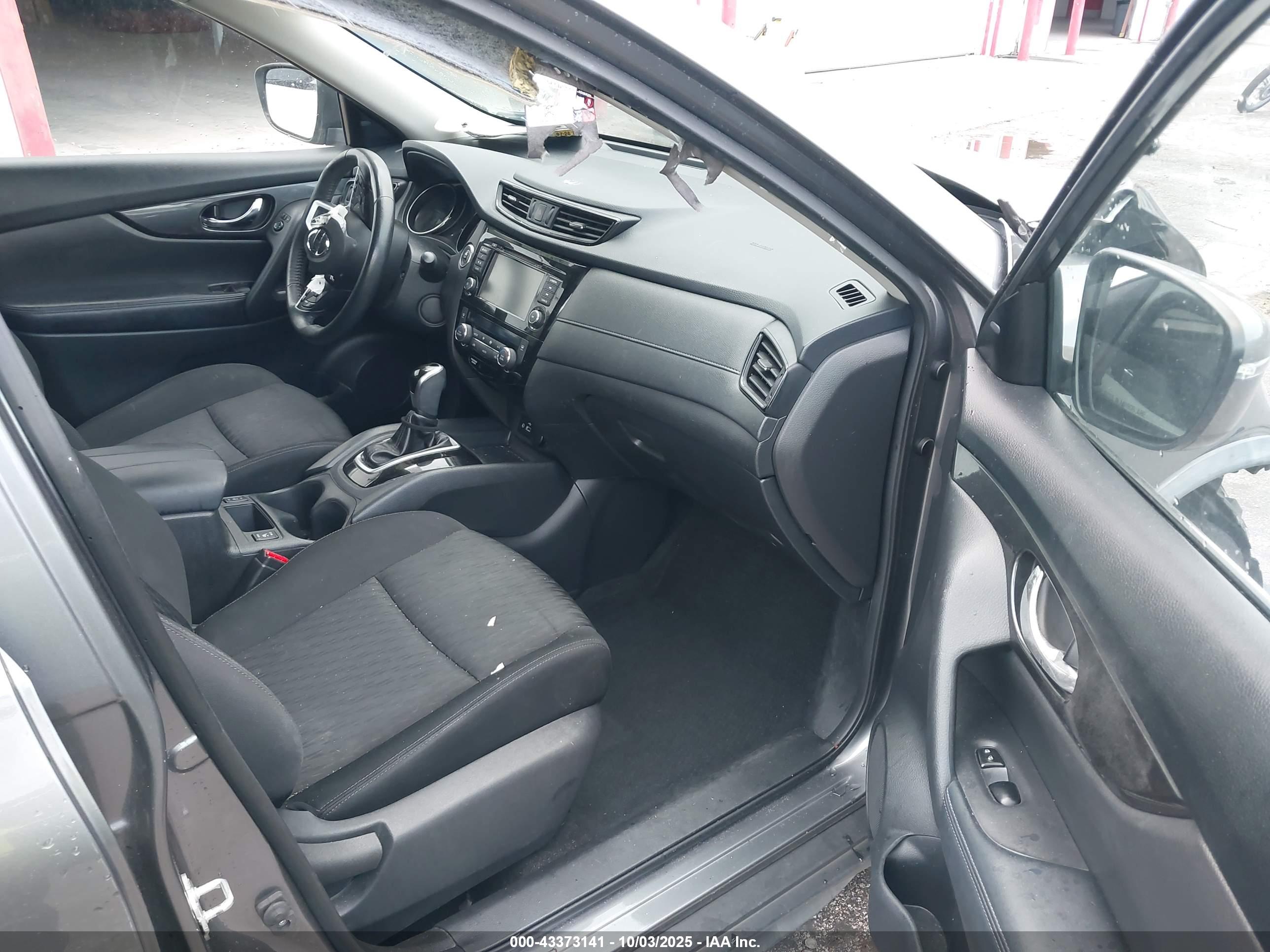 NISSAN ROGUE image 5