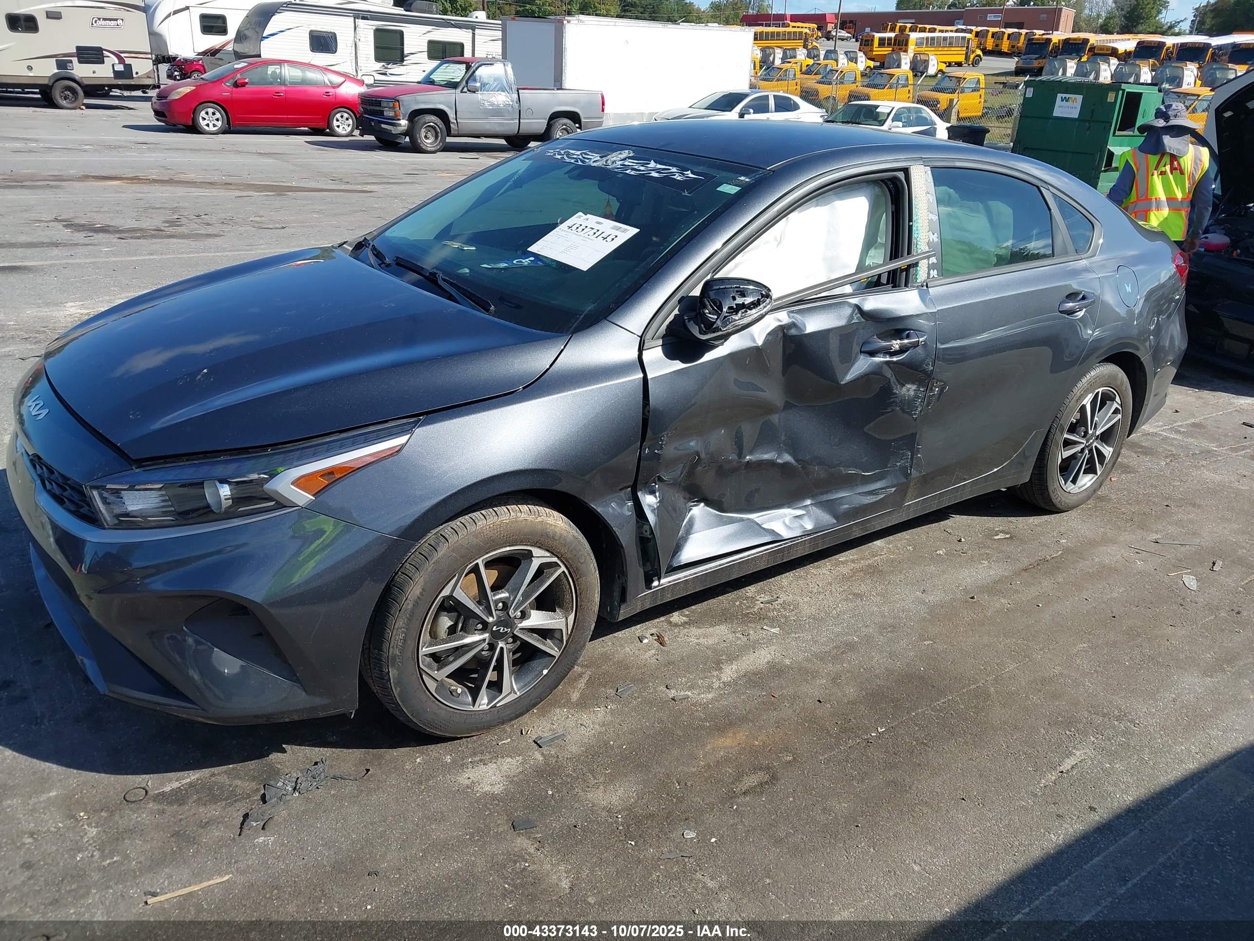 KIA FORTE image 2