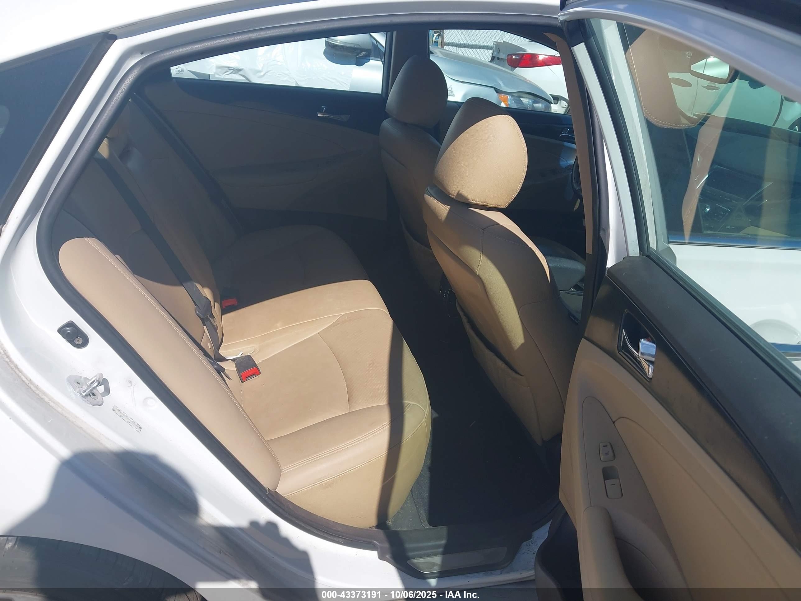 HYUNDAI SONATA image 8