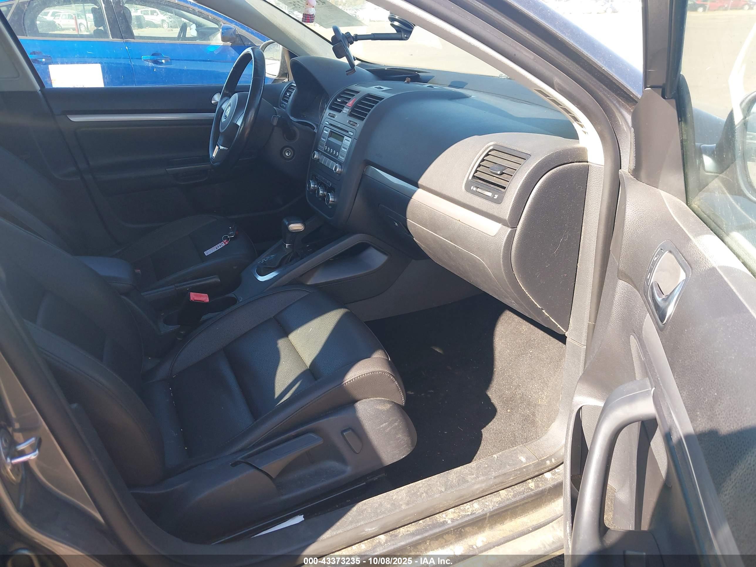 VOLKSWAGEN JETTA image 5
