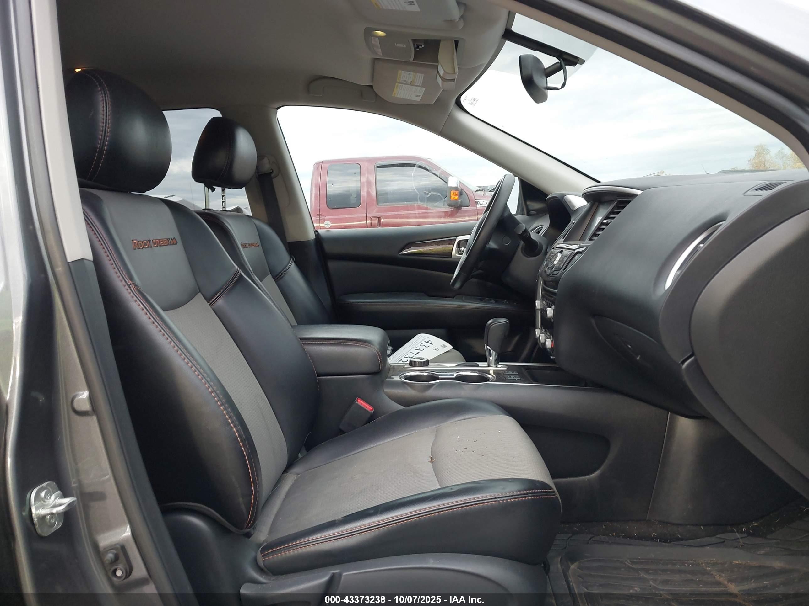 NISSAN PATHFINDER image 5