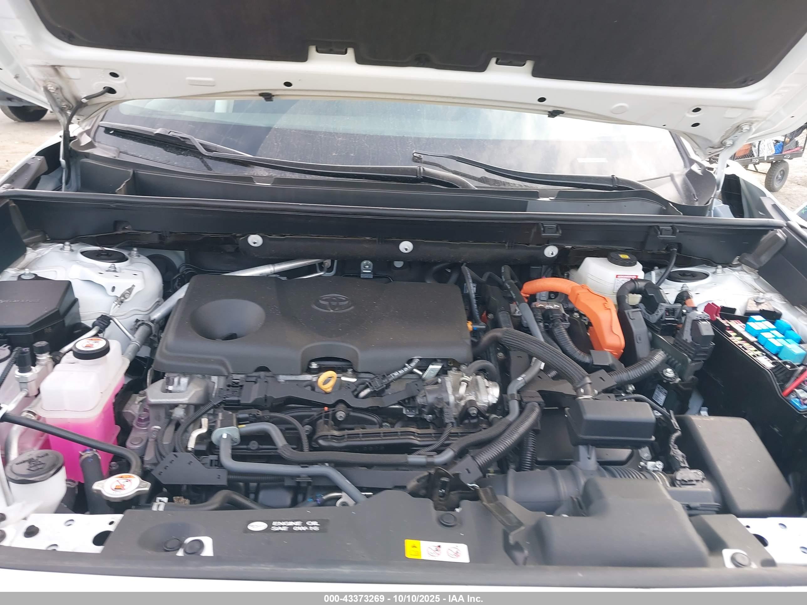 TOYOTA RAV4 image 10