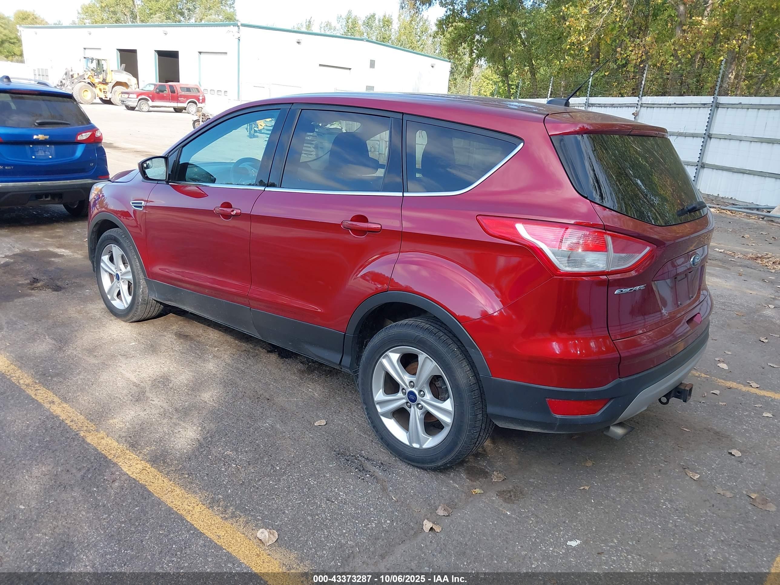 FORD ESCAPE image 3