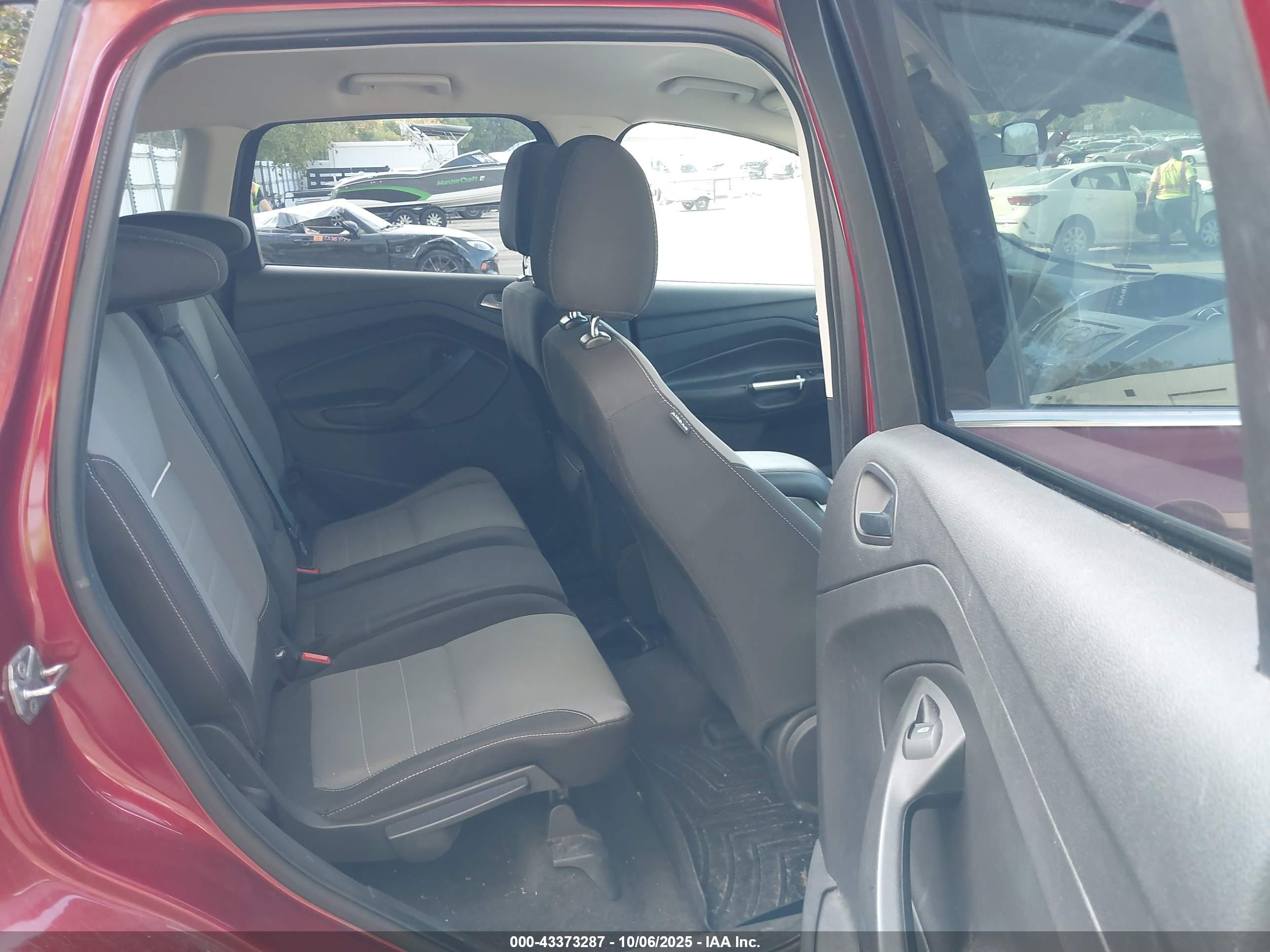 FORD ESCAPE image 8