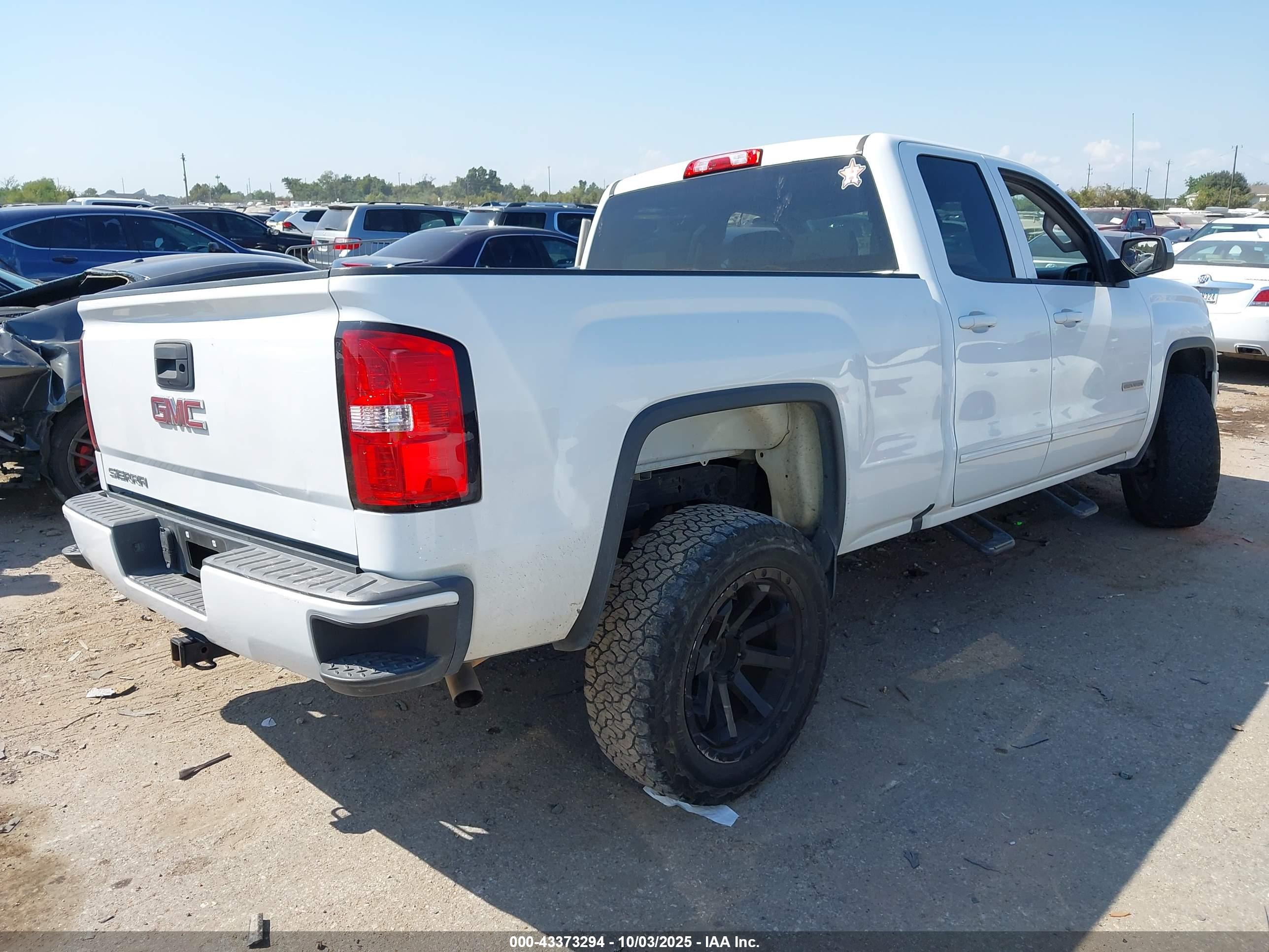 GMC SIERRA image 4