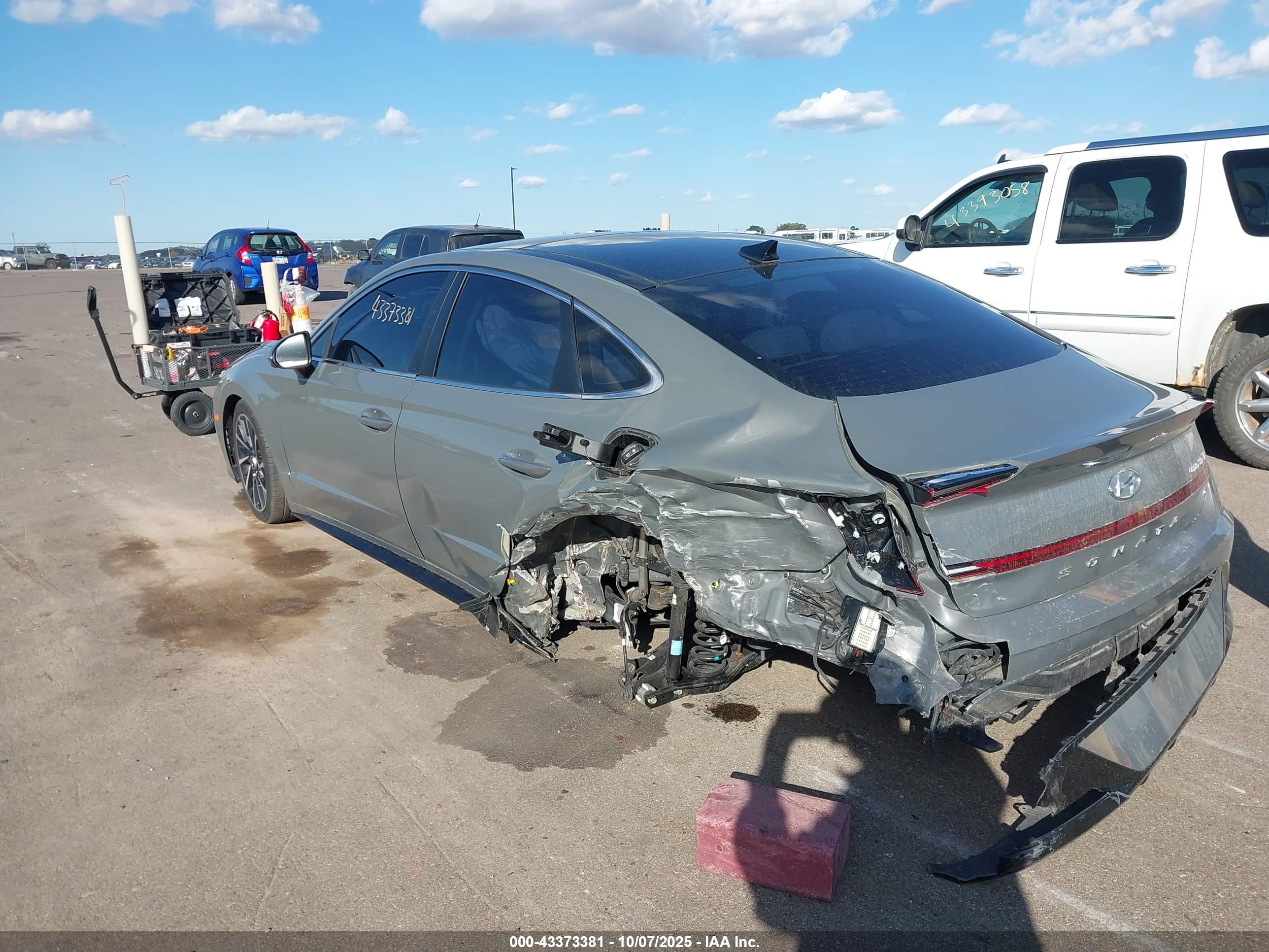 HYUNDAI SONATA image 3