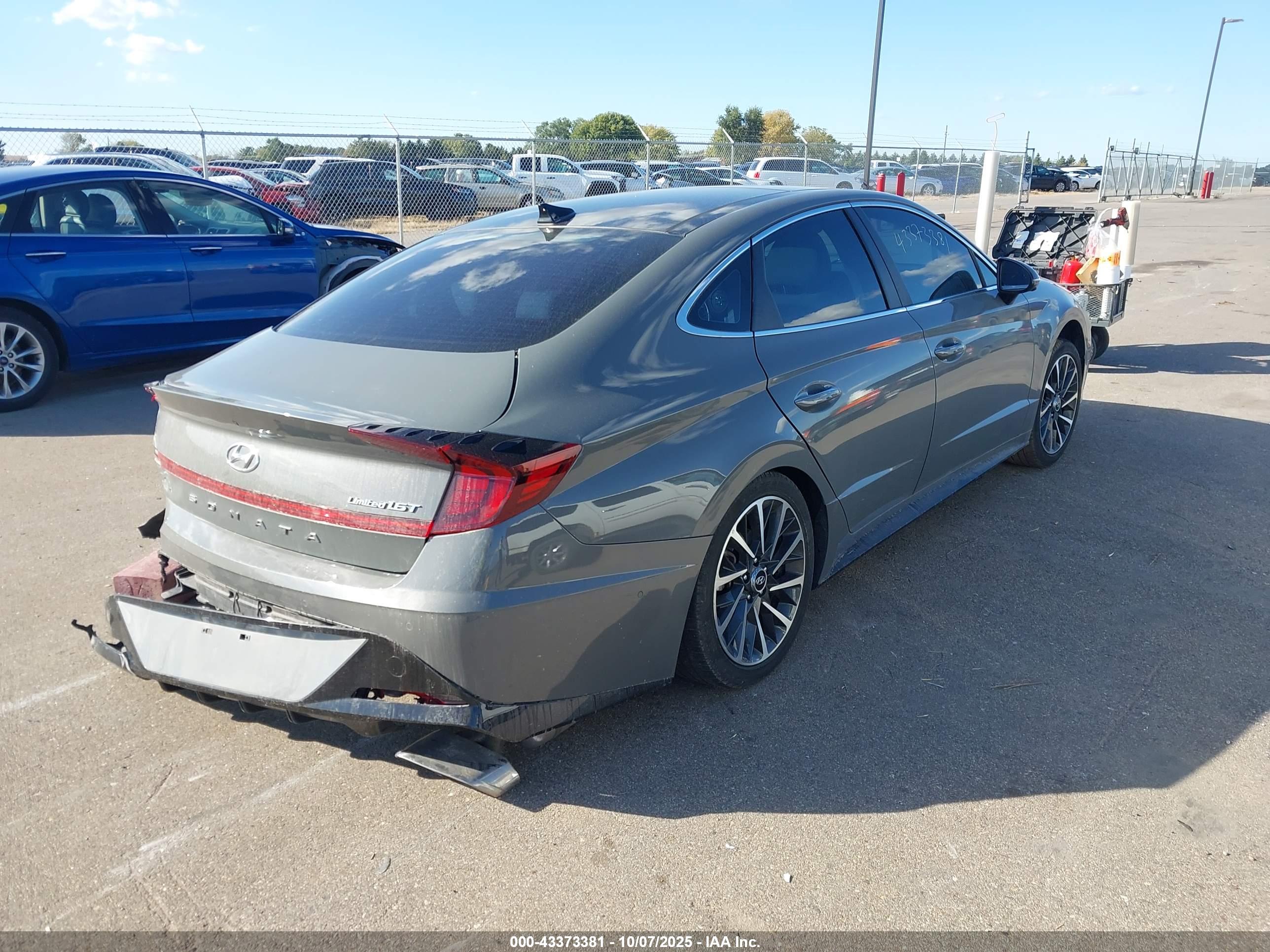 HYUNDAI SONATA image 4