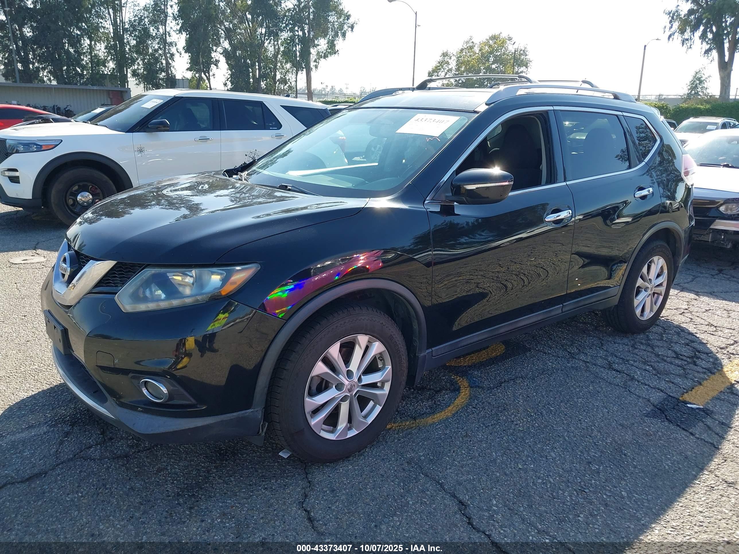 NISSAN ROGUE image 2