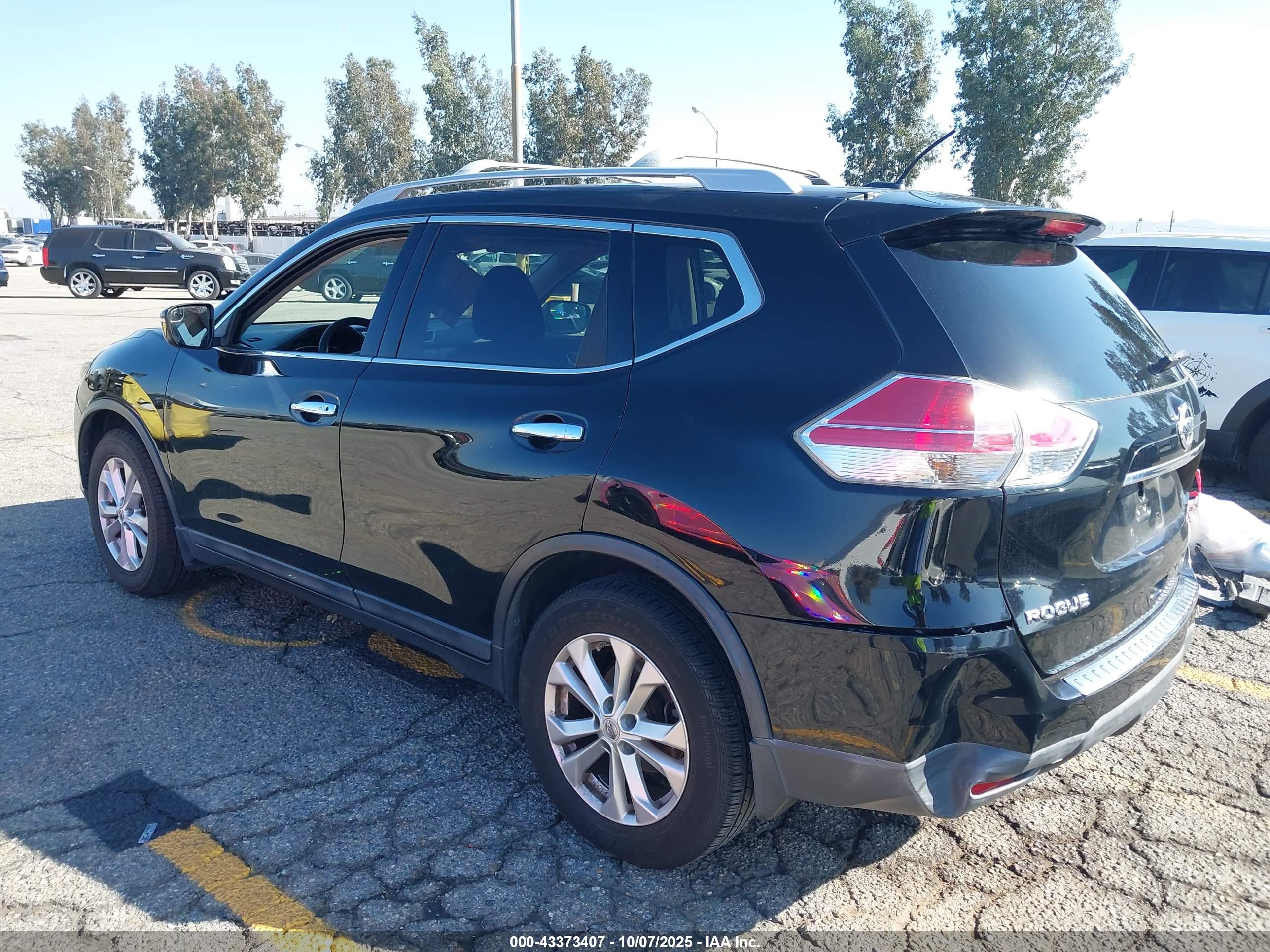 NISSAN ROGUE image 3