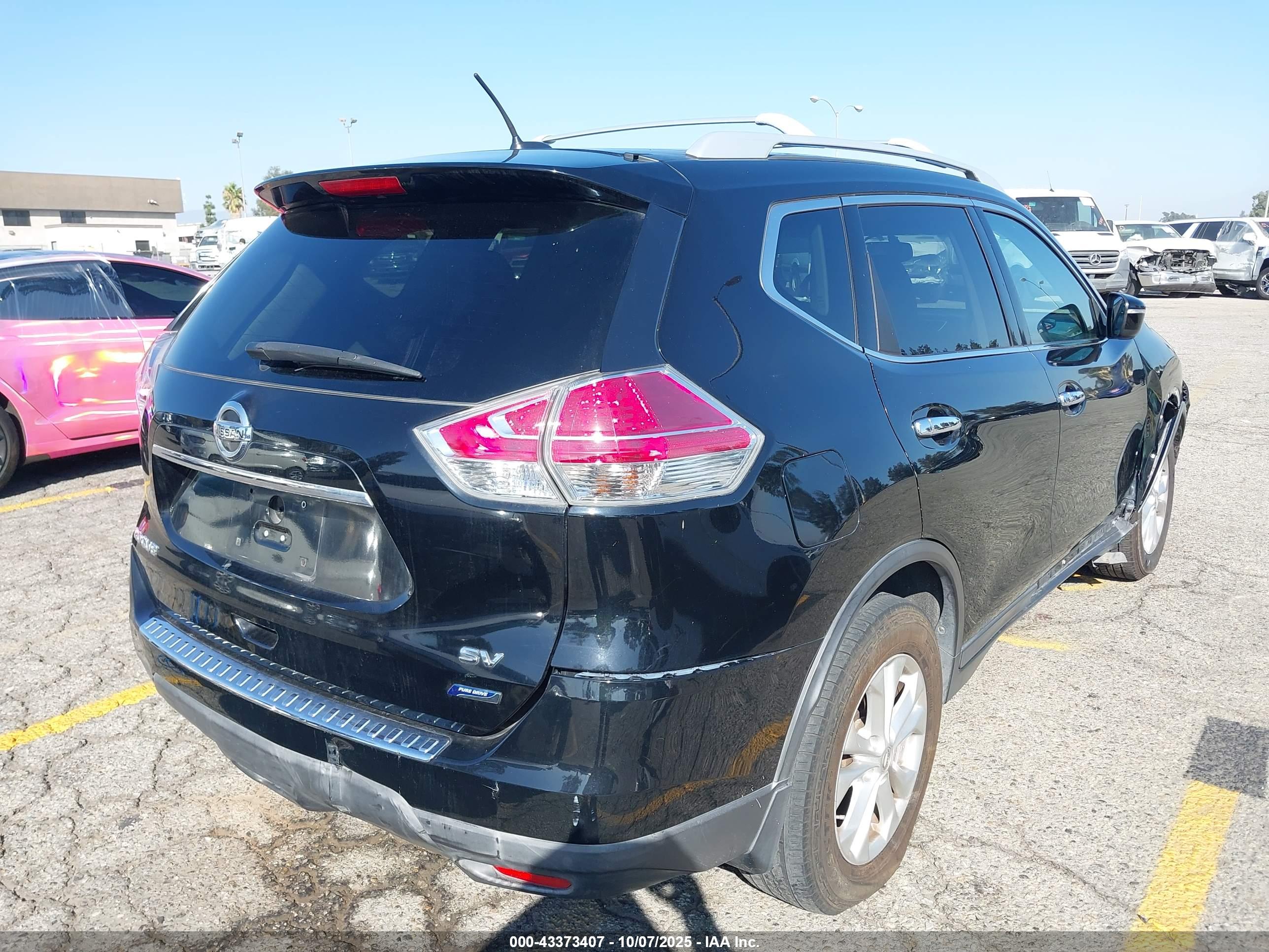 NISSAN ROGUE image 4