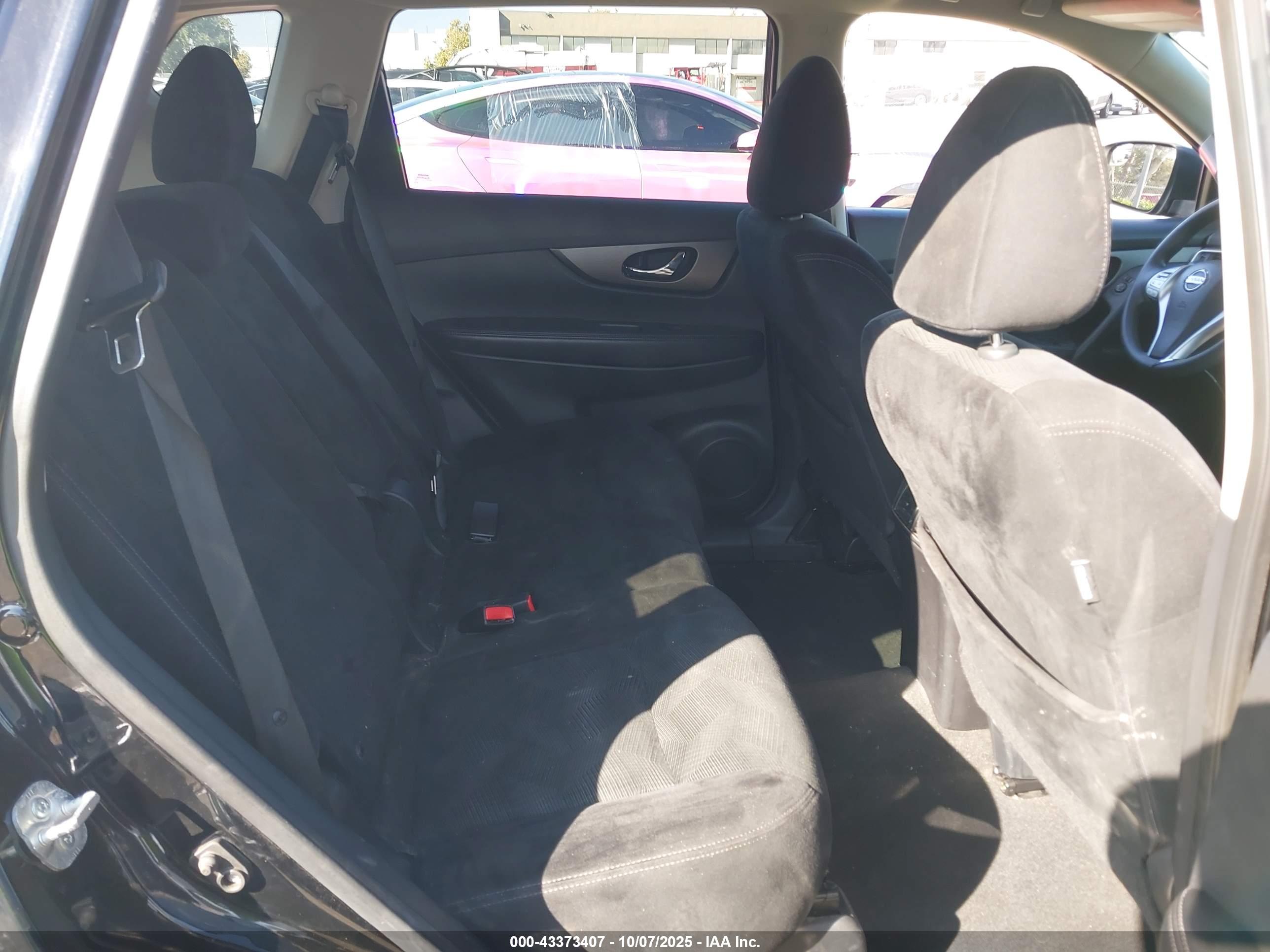 NISSAN ROGUE image 8