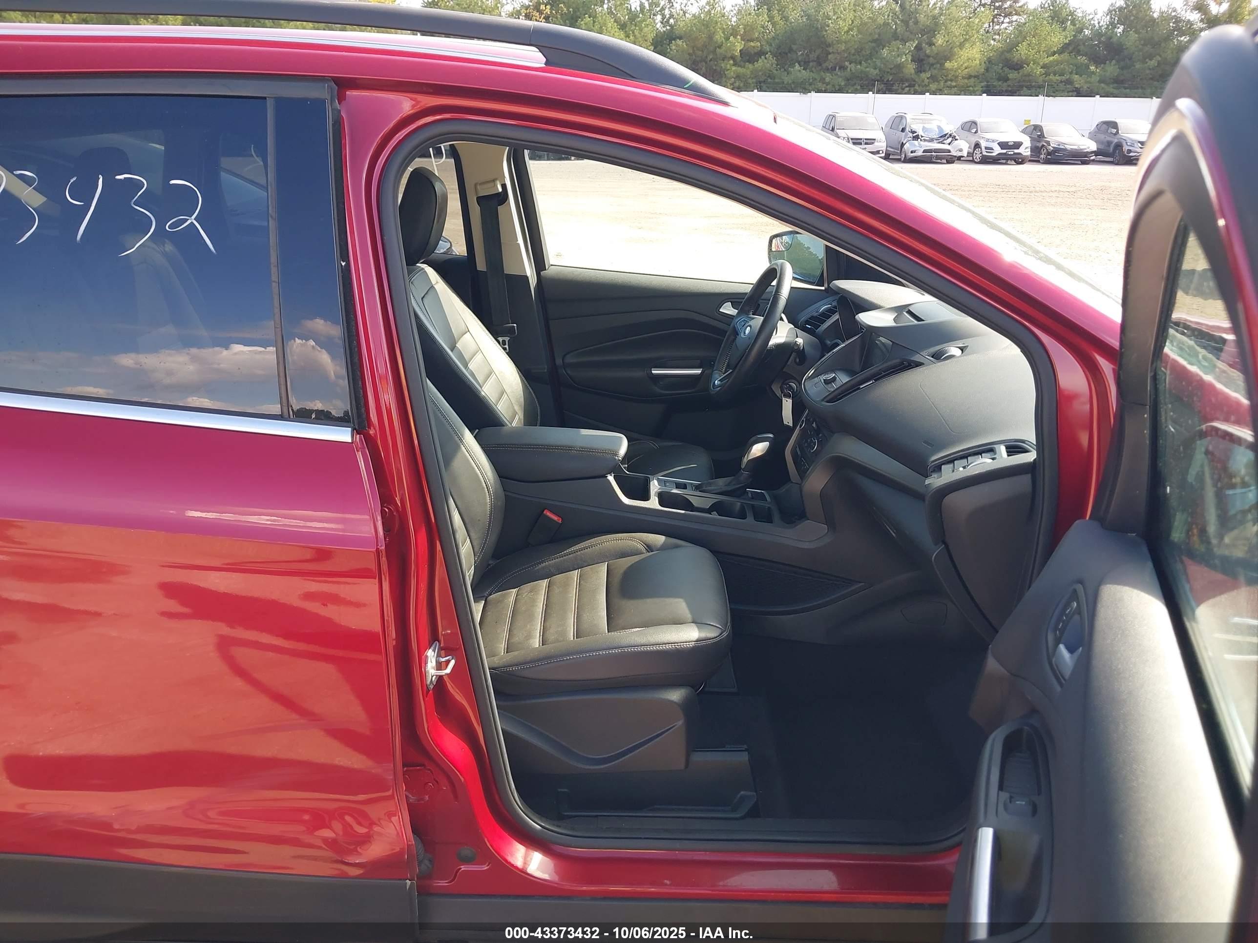 FORD ESCAPE image 5