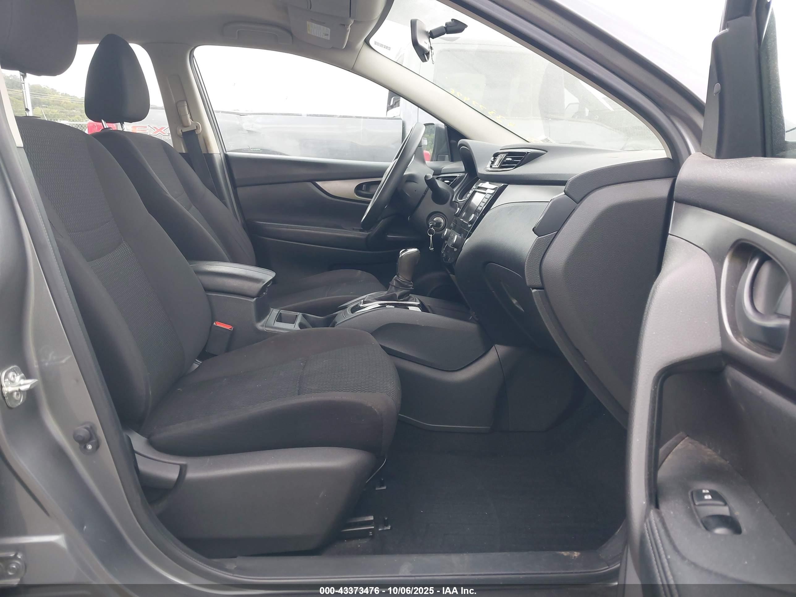NISSAN ROGUE image 5