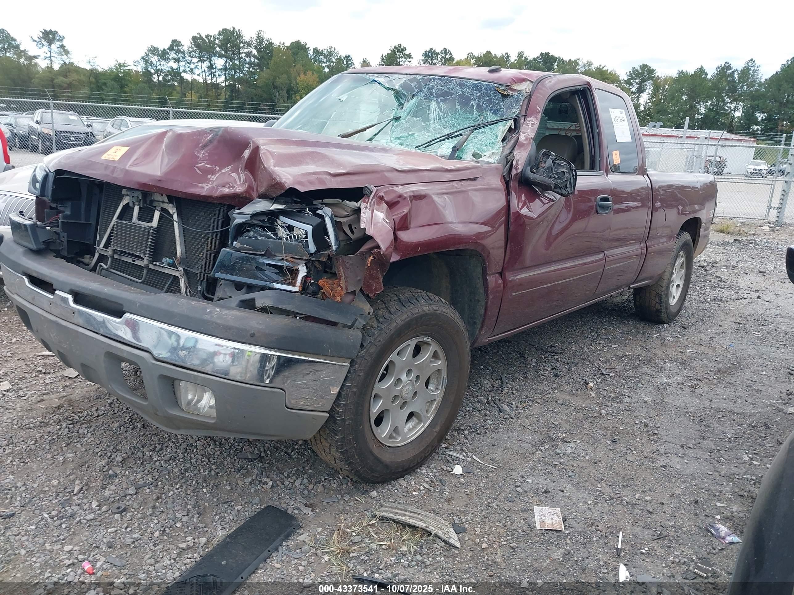 CHEVROLET SILVERADO image 2