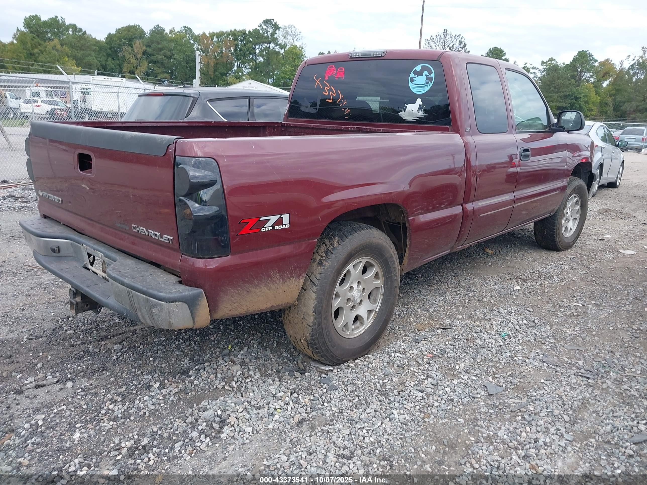 CHEVROLET SILVERADO image 4