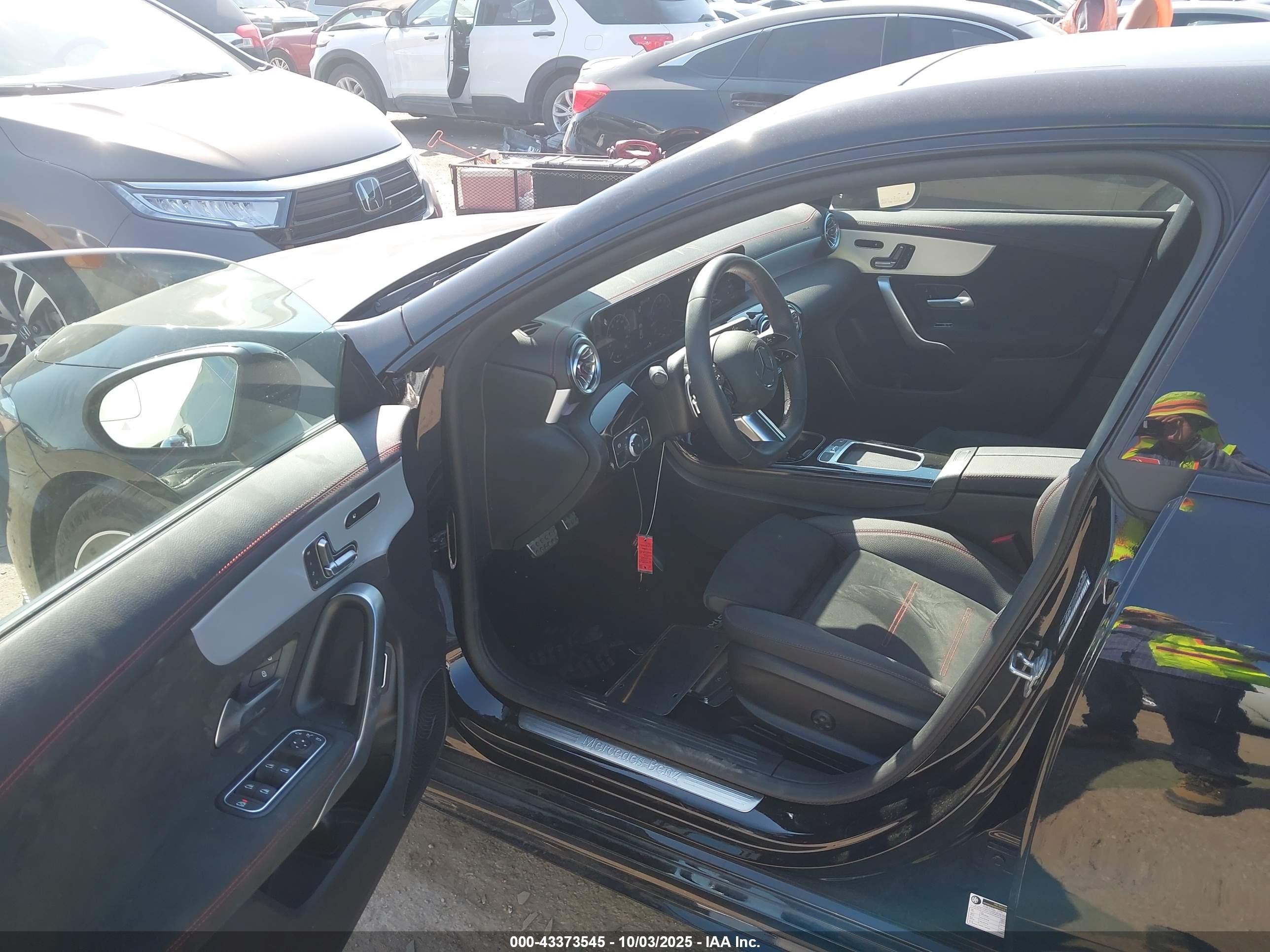 MERCEDES-BENZ CLA image 5