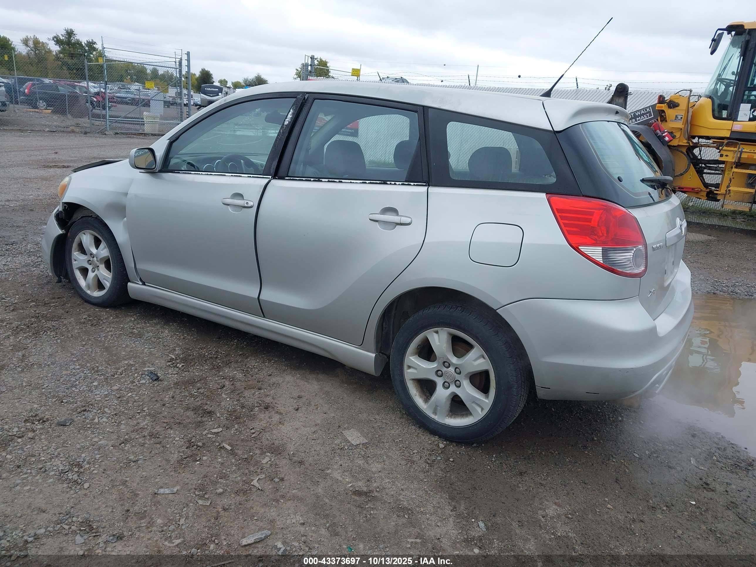 TOYOTA MATRIX image 3