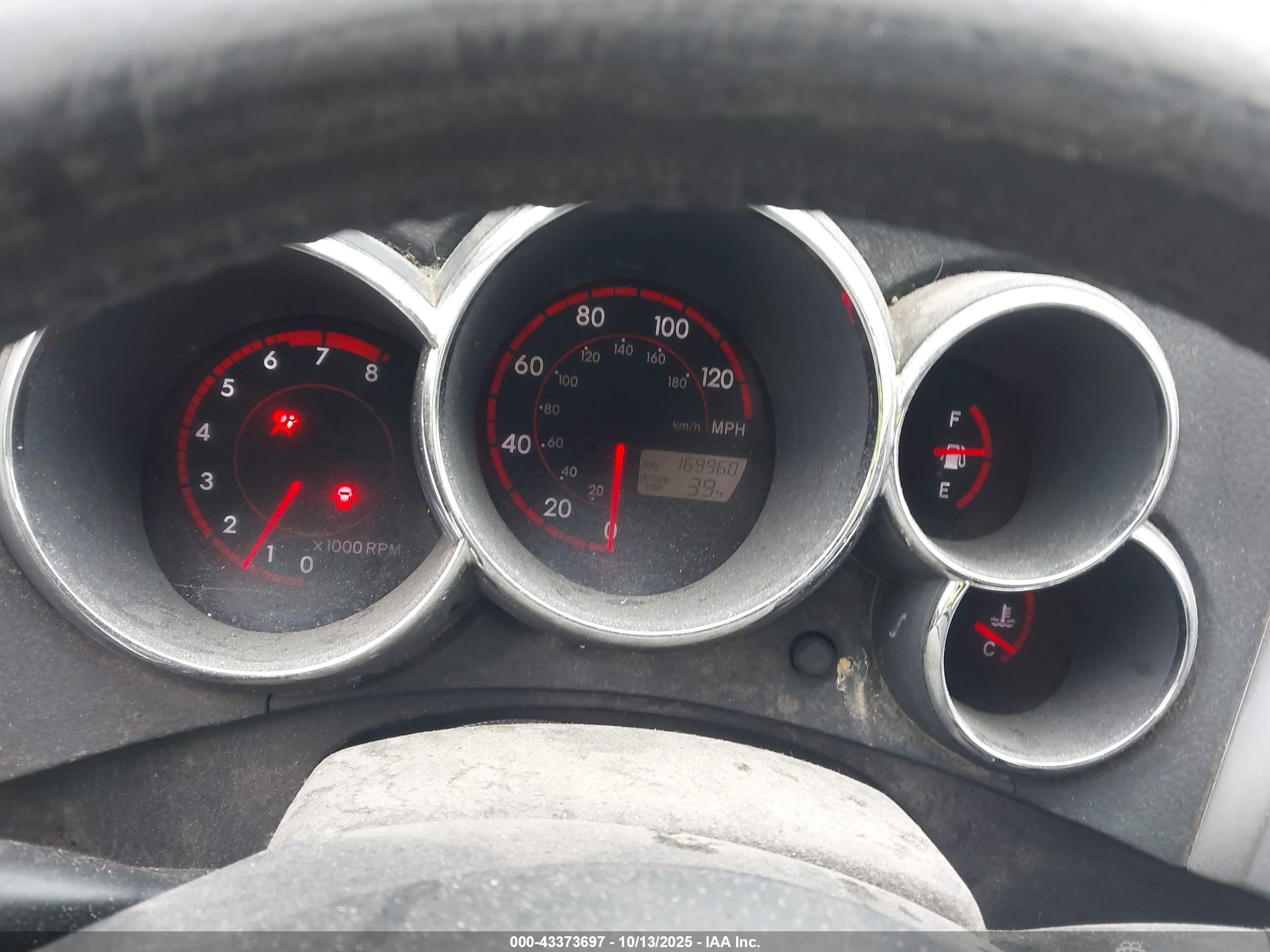 TOYOTA MATRIX image 7