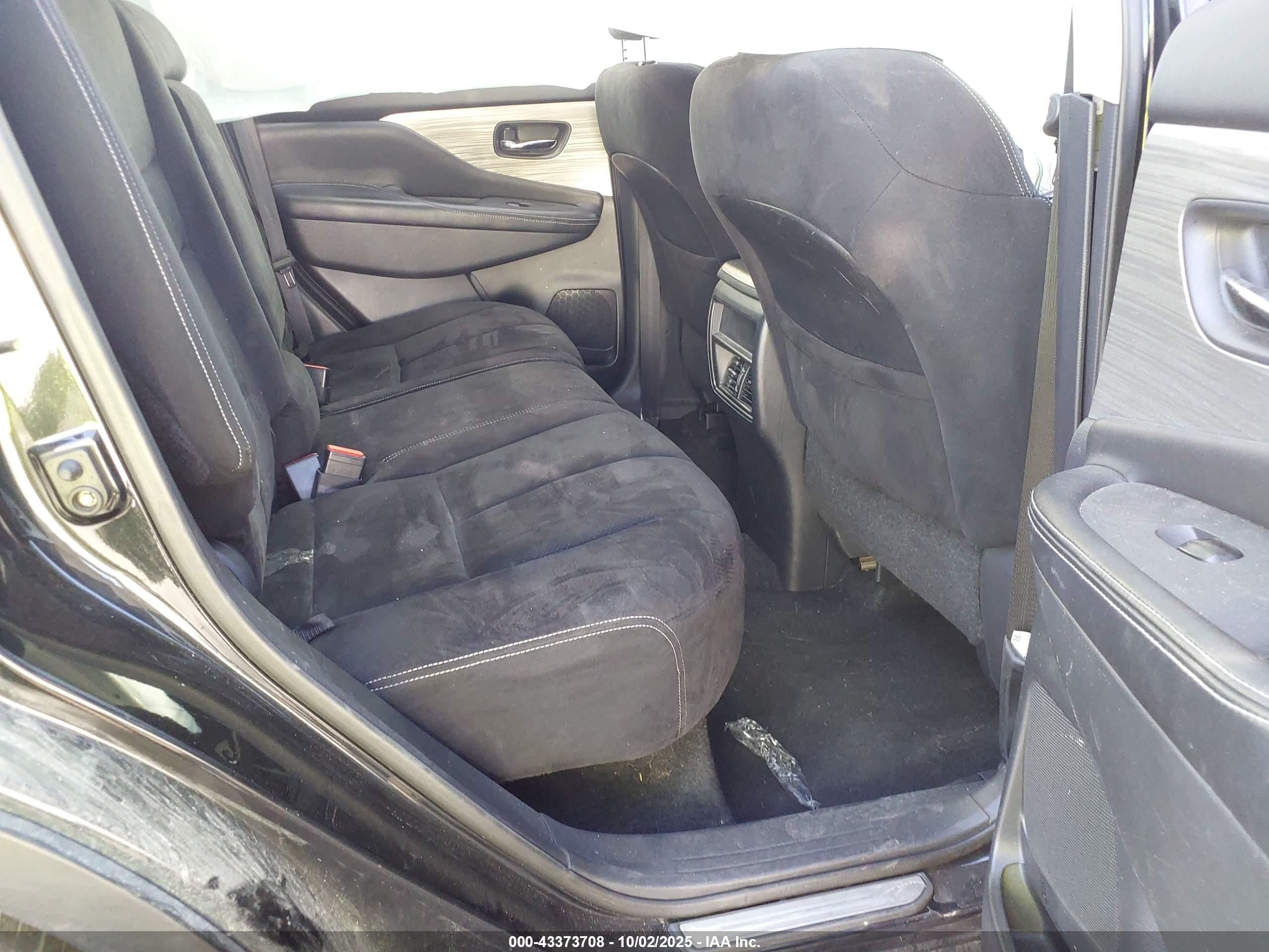 NISSAN MURANO image 8