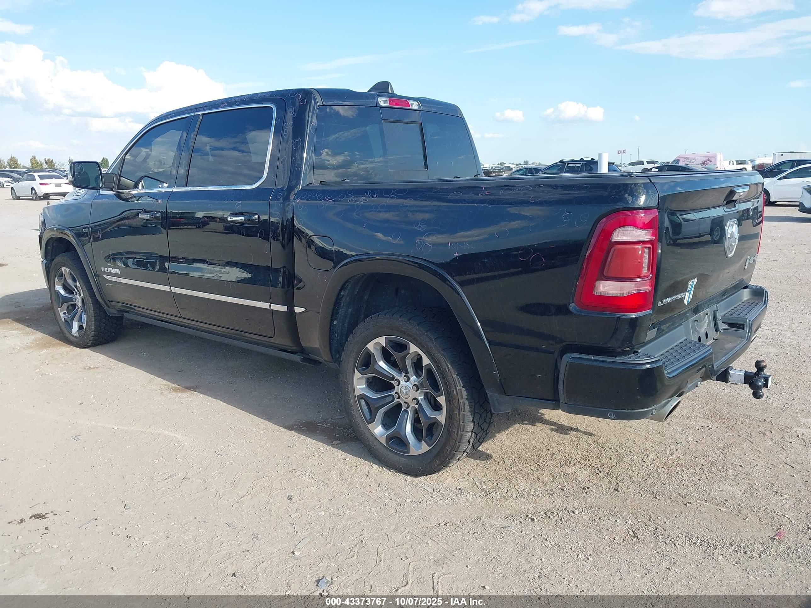 RAM 1500 image 3