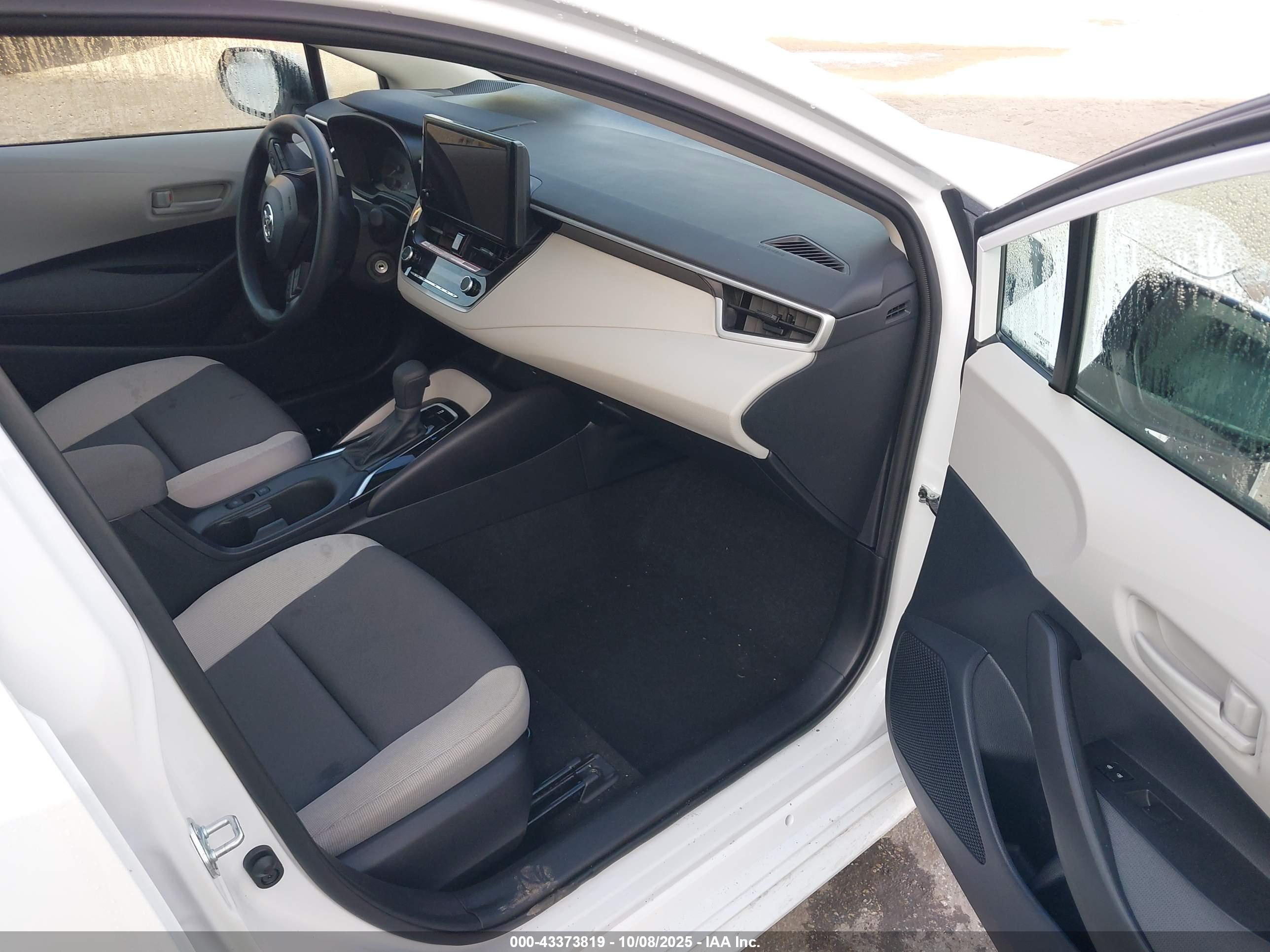 TOYOTA COROLLA image 5