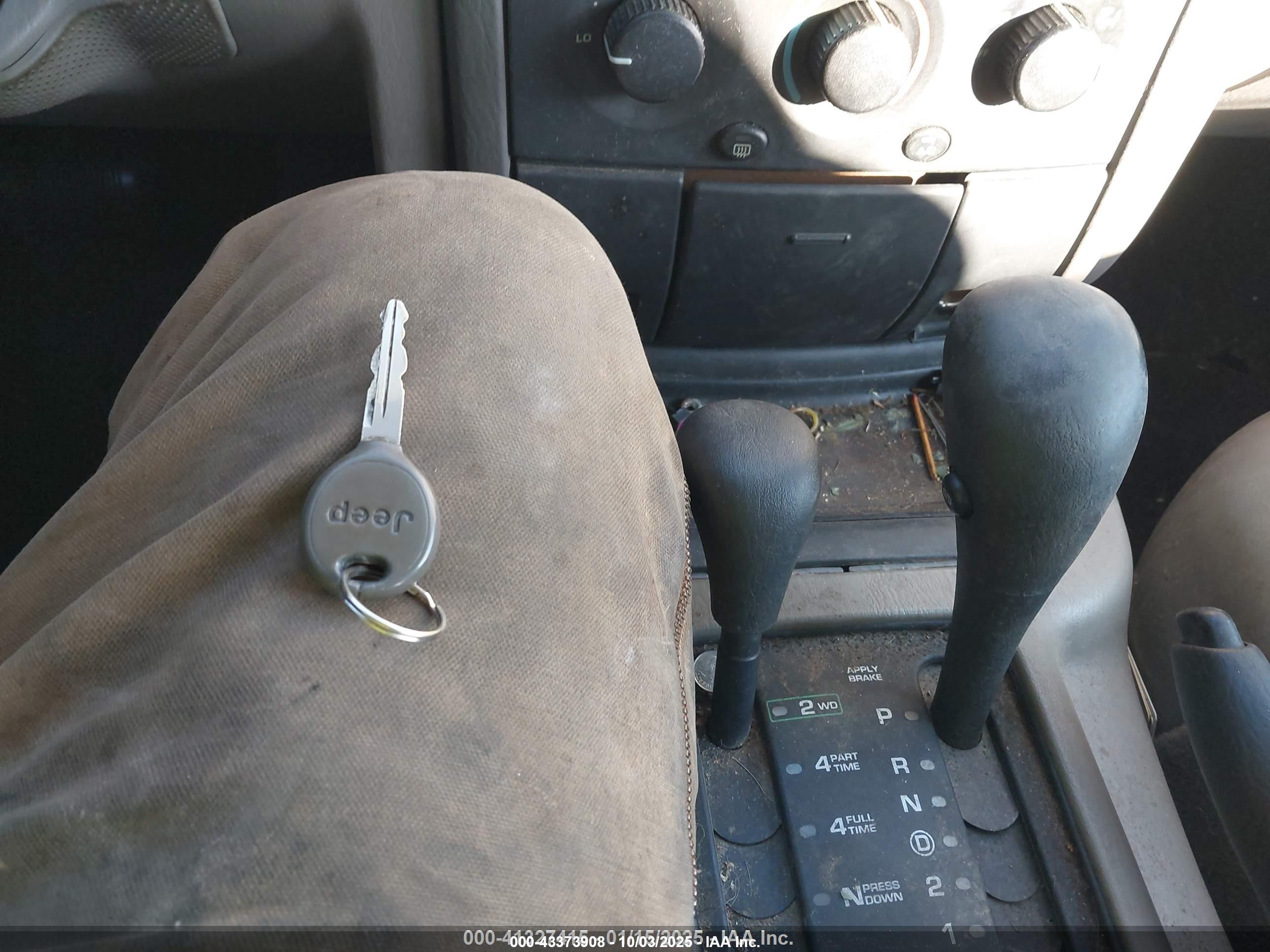 JEEP GRAND image 11