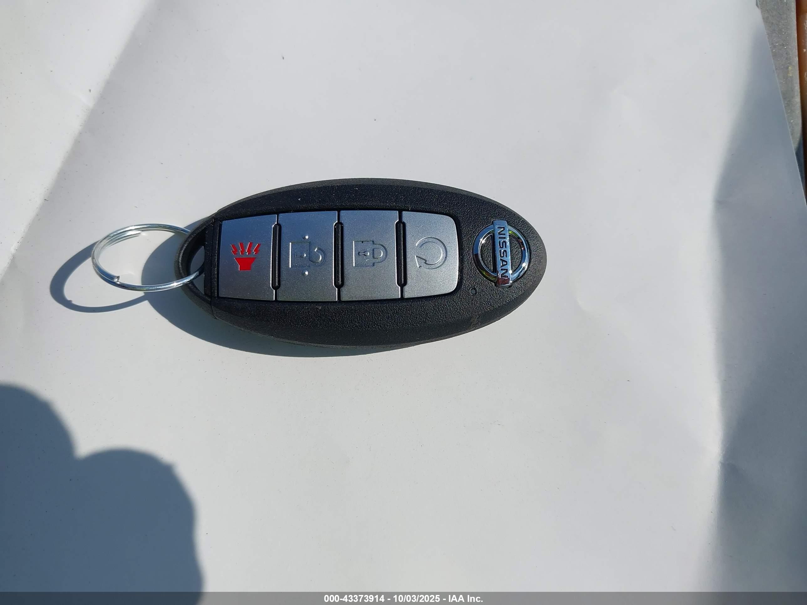 NISSAN ROGUE image 11