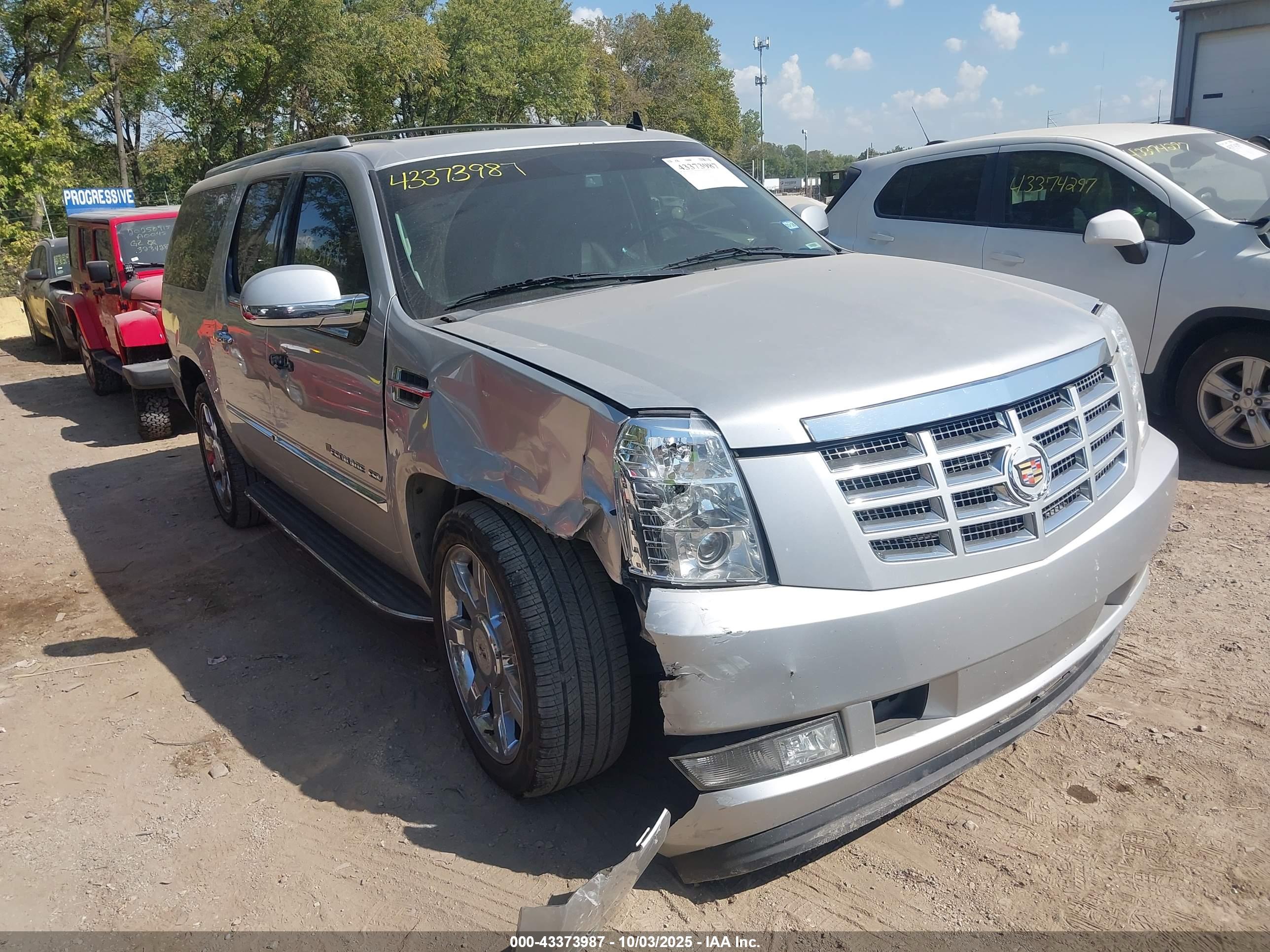 CADILLAC ESCALADE image 6