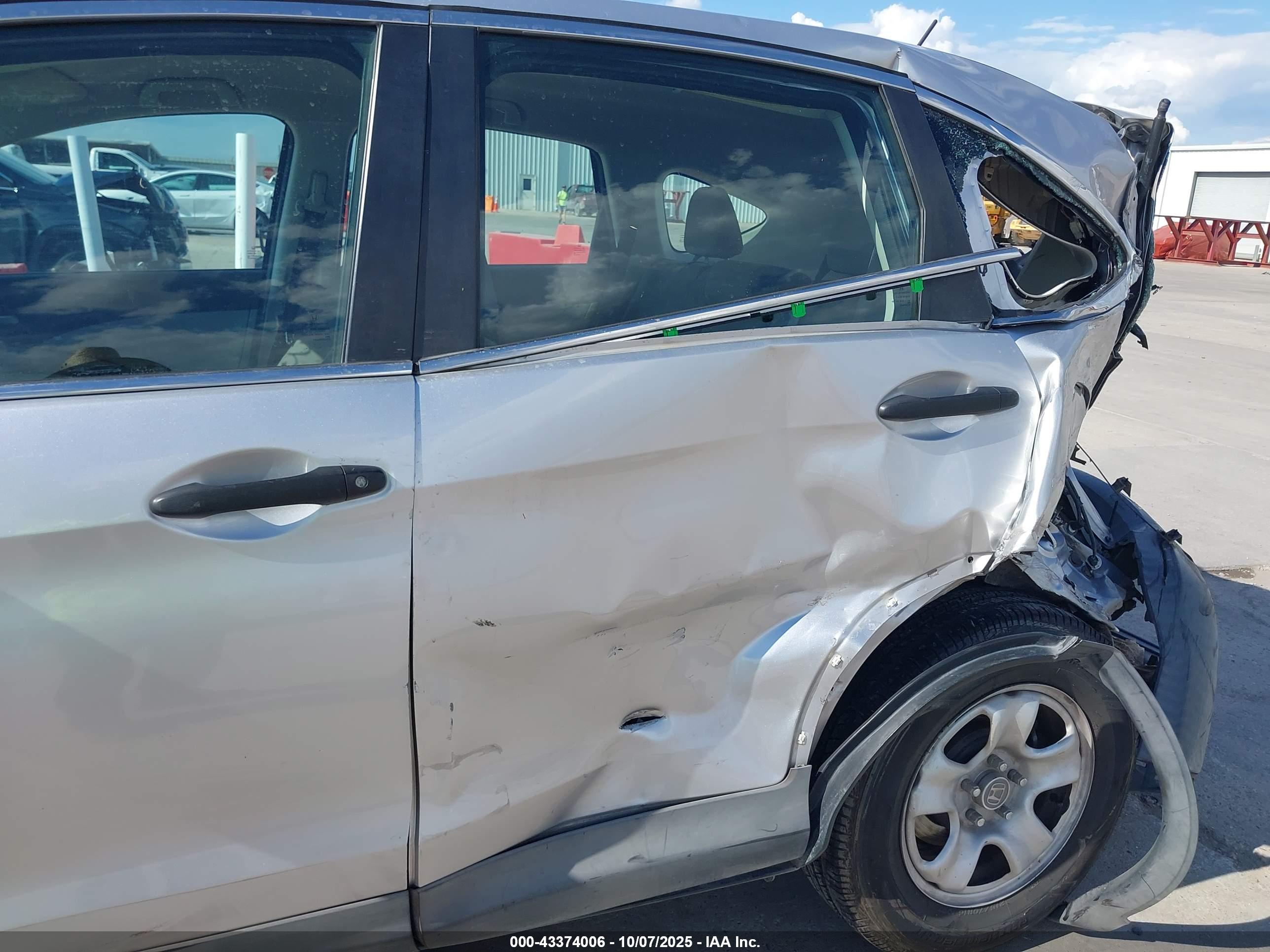 HONDA CR-V image 6
