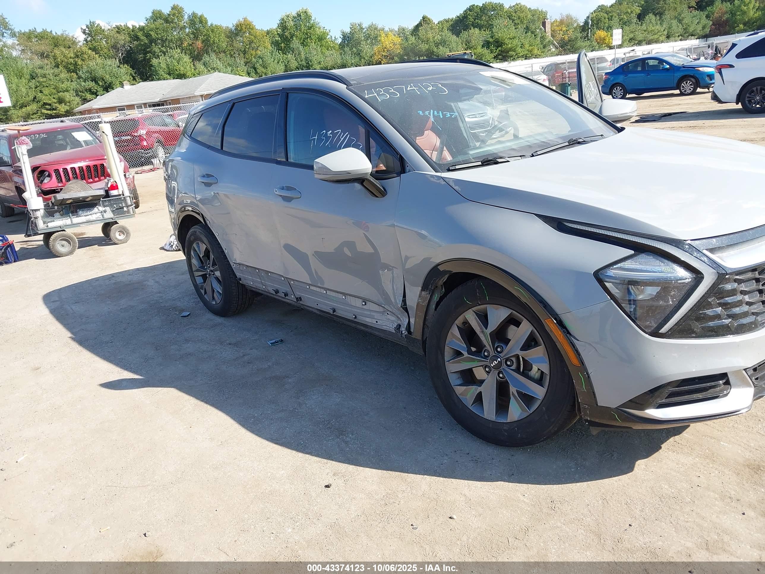 KIA SPORTAGE image 6