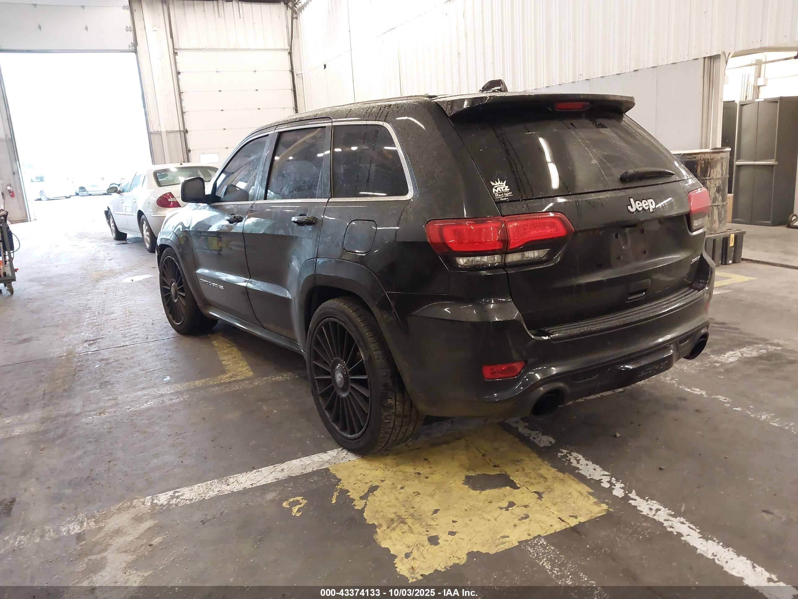 JEEP GRAND image 3
