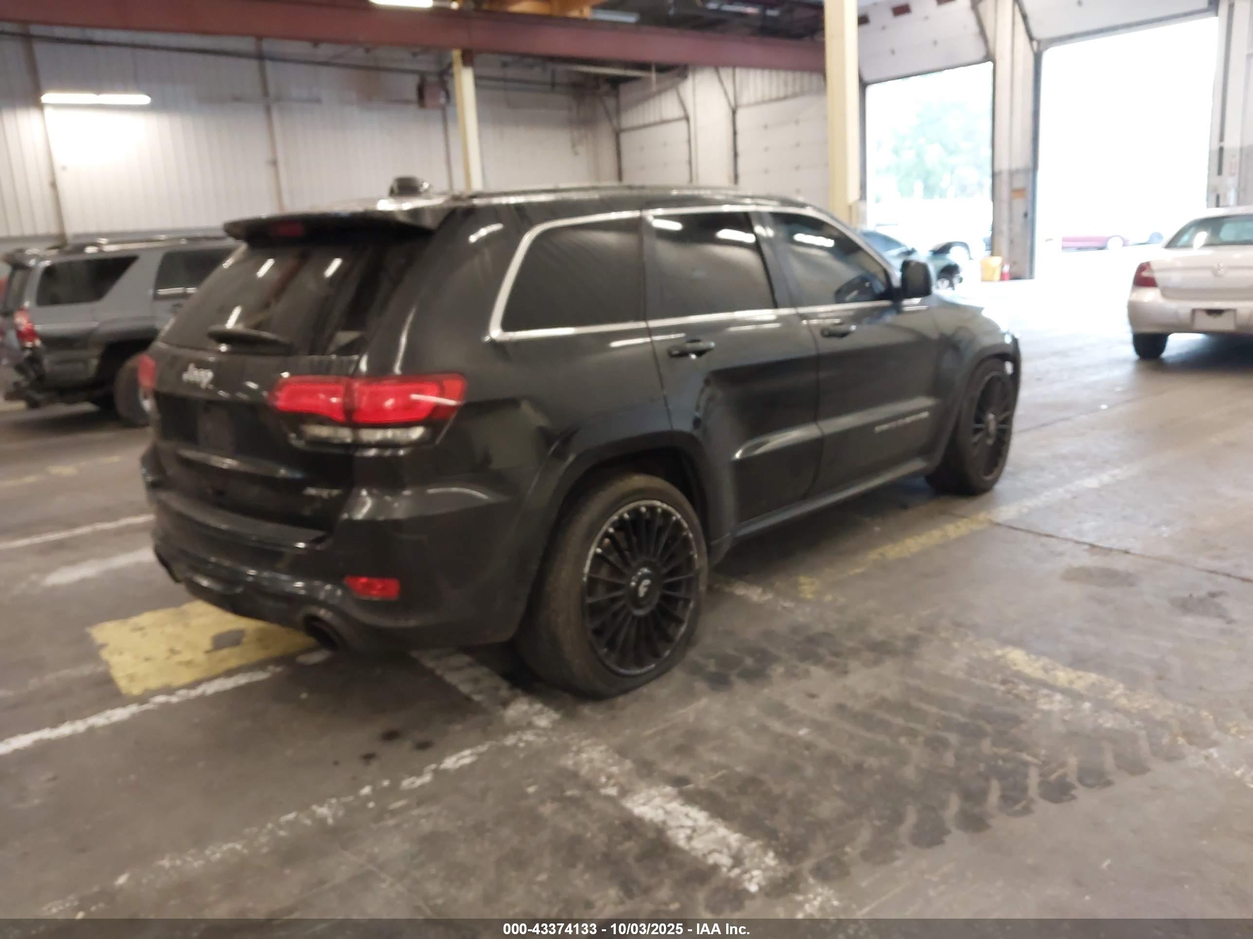 JEEP GRAND image 4
