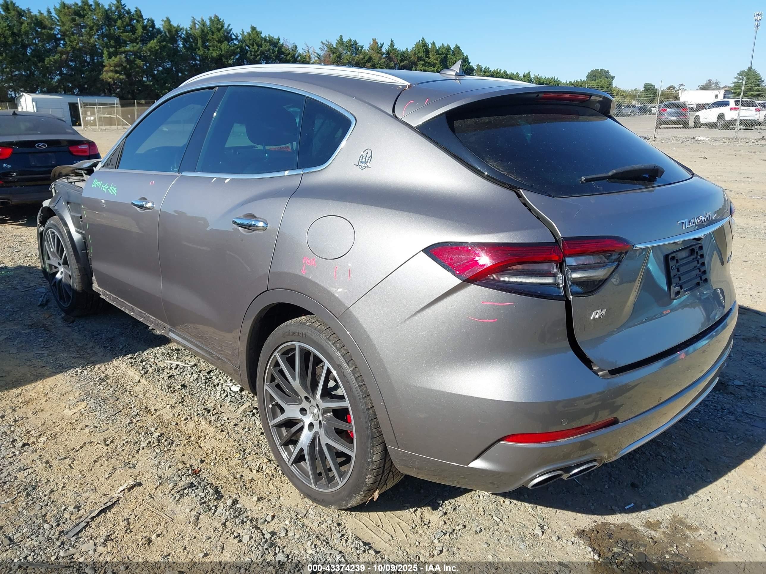 MASERATI LEVANTE image 3