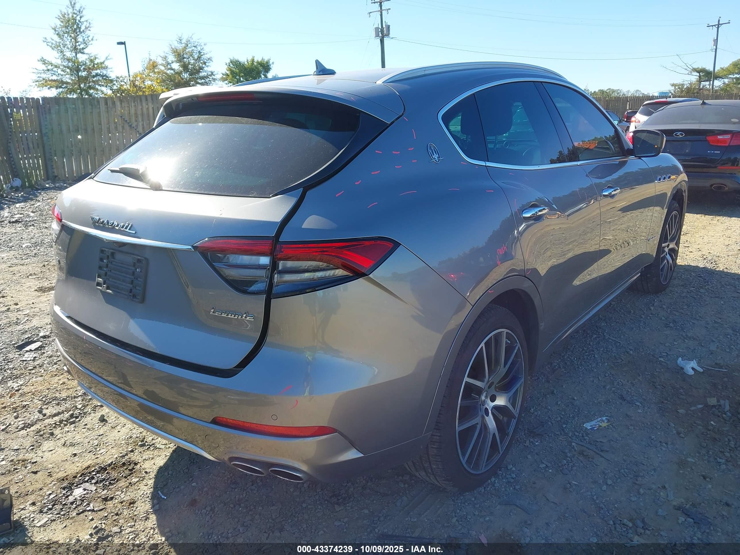 MASERATI LEVANTE image 4