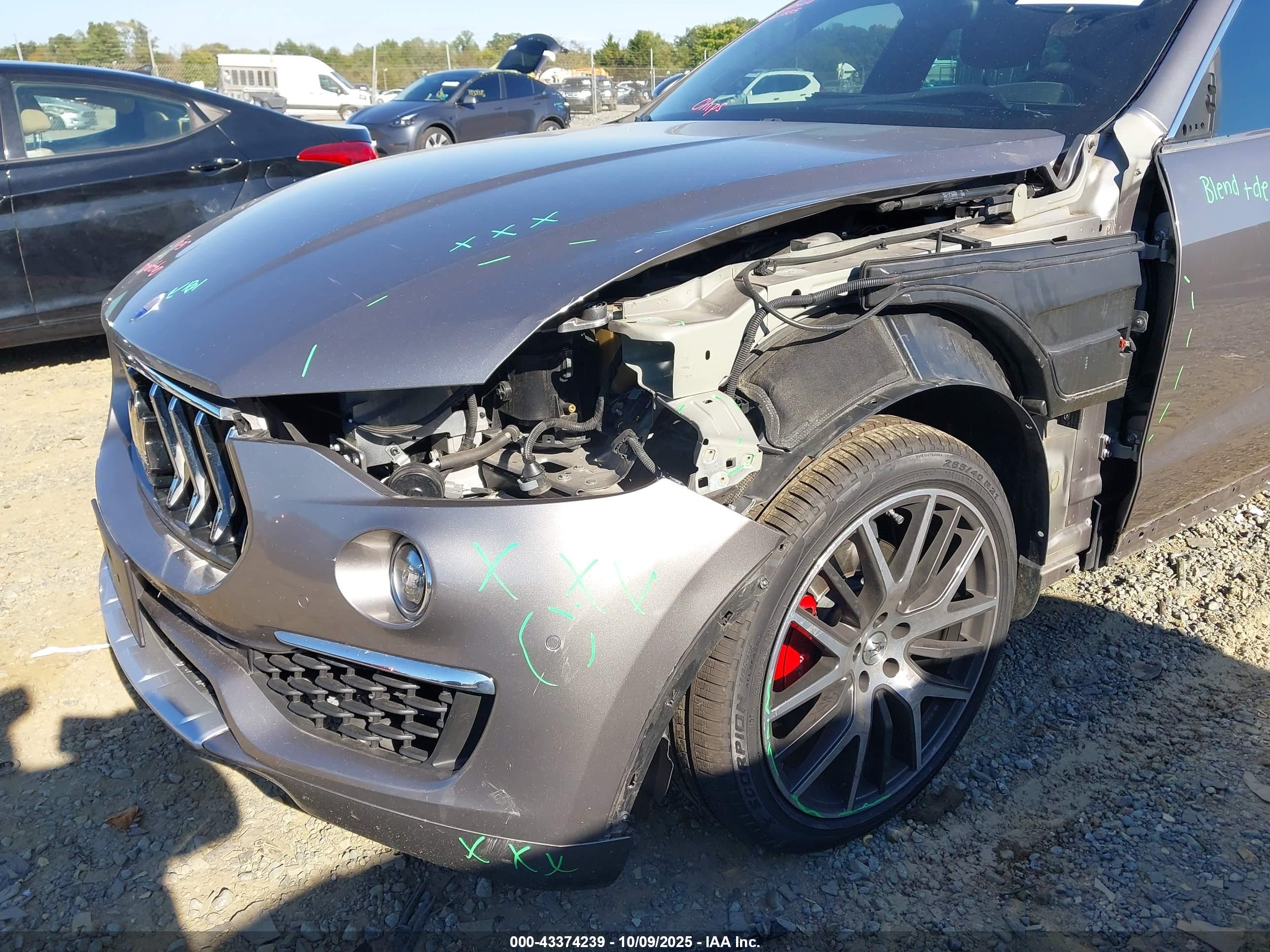 MASERATI LEVANTE image 6