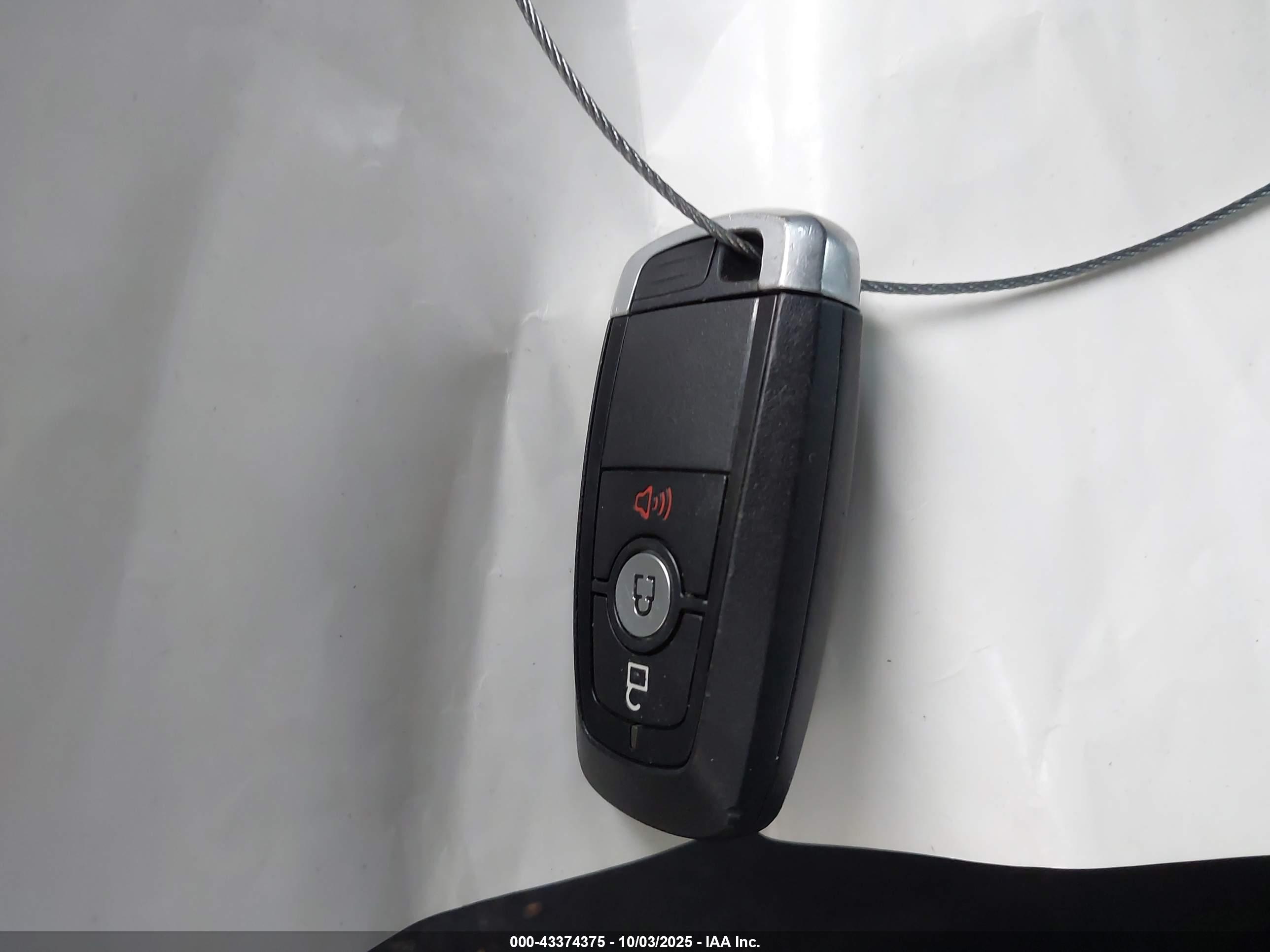 FORD ESCAPE image 11