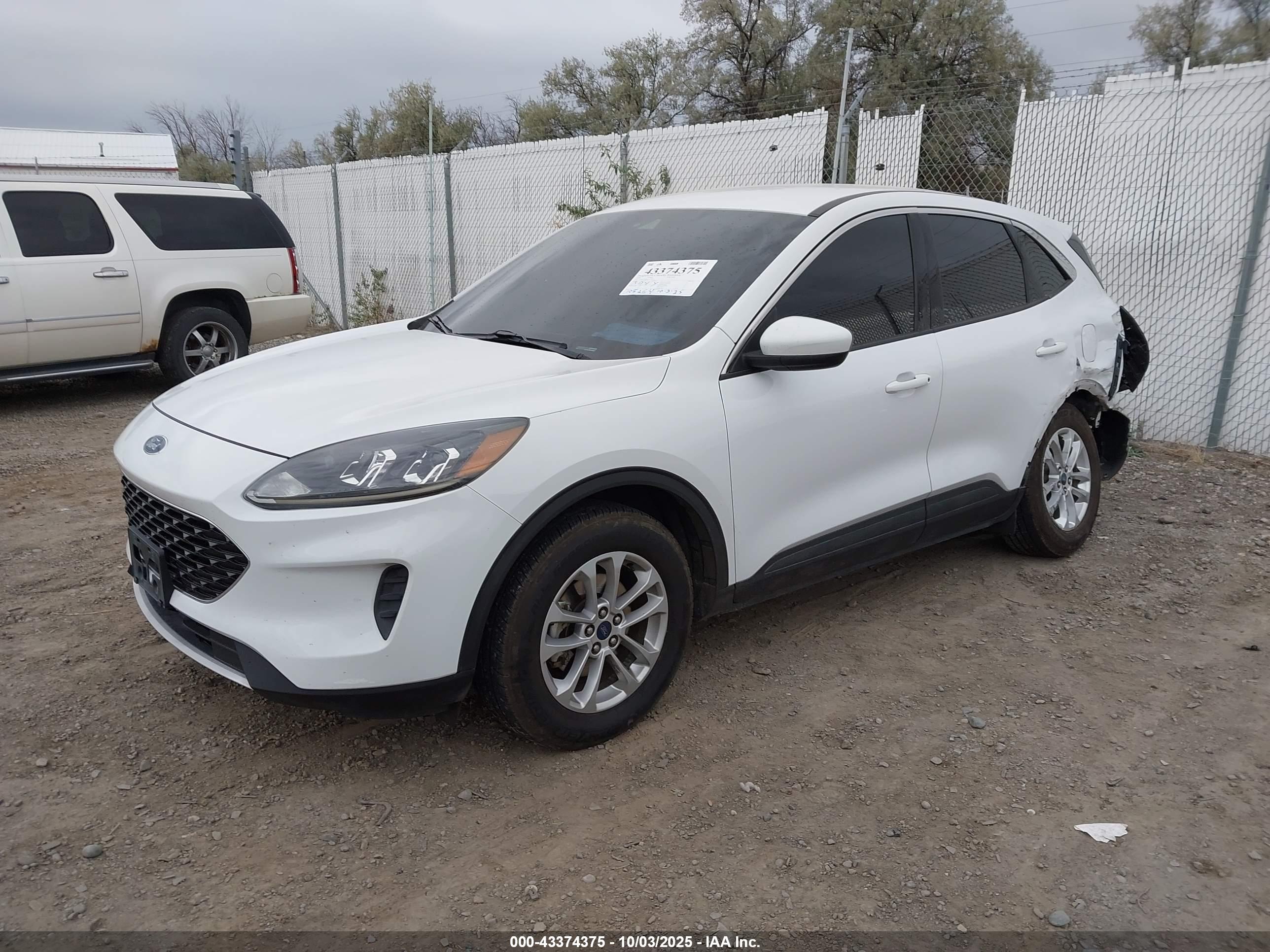 FORD ESCAPE image 2