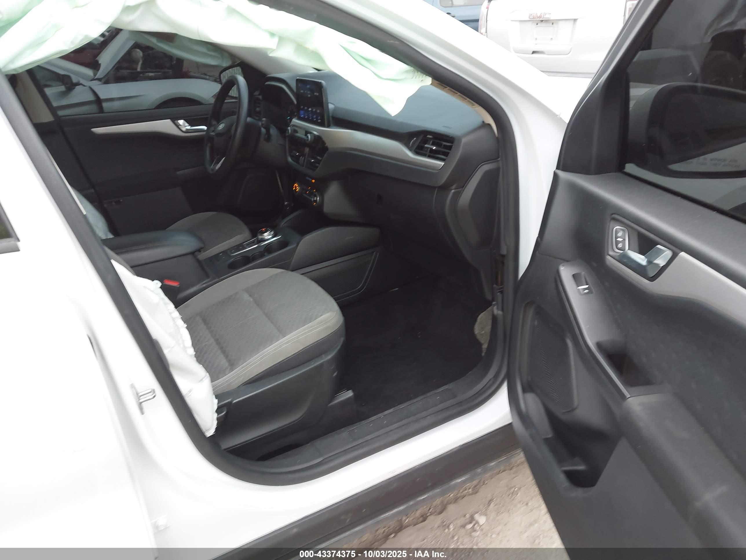 FORD ESCAPE image 5