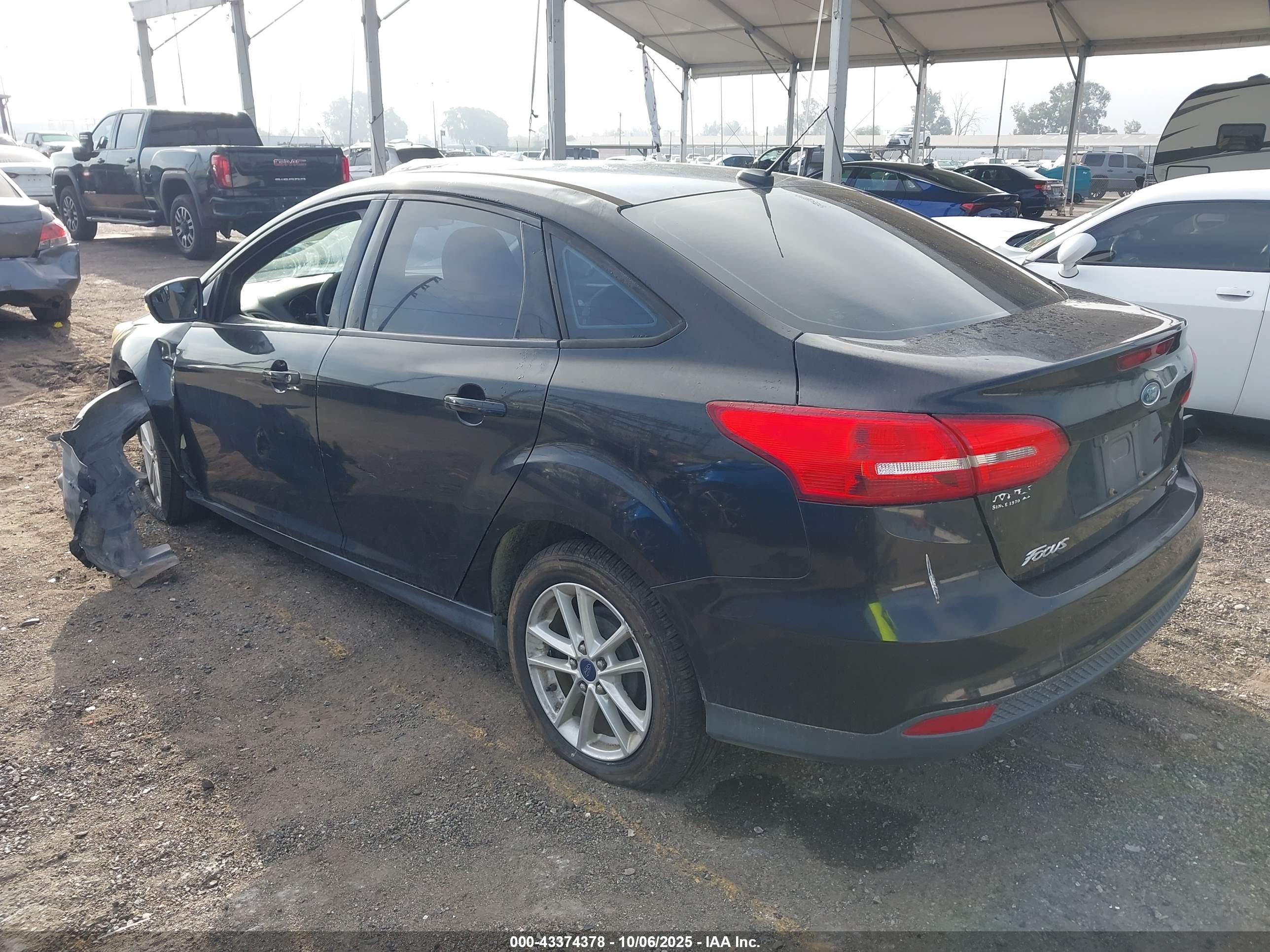 FORD FOCUS image 3