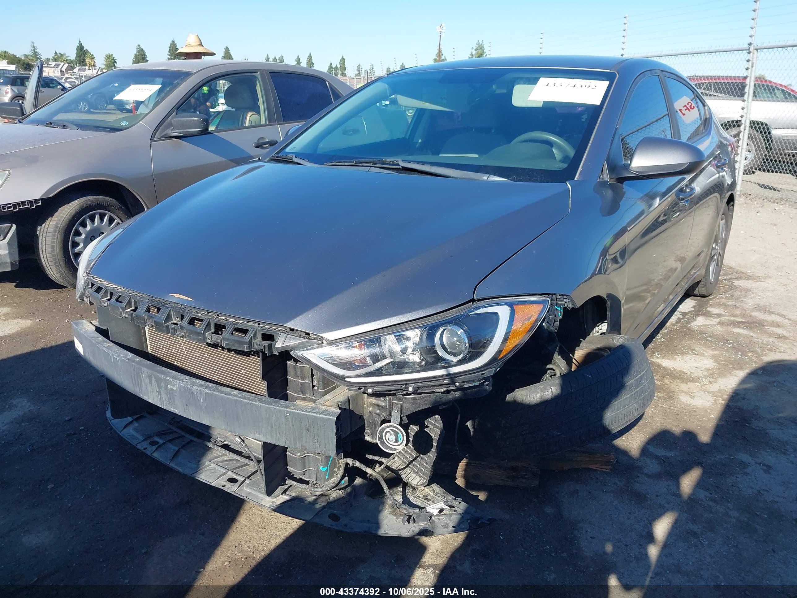 HYUNDAI ELANTRA image 2