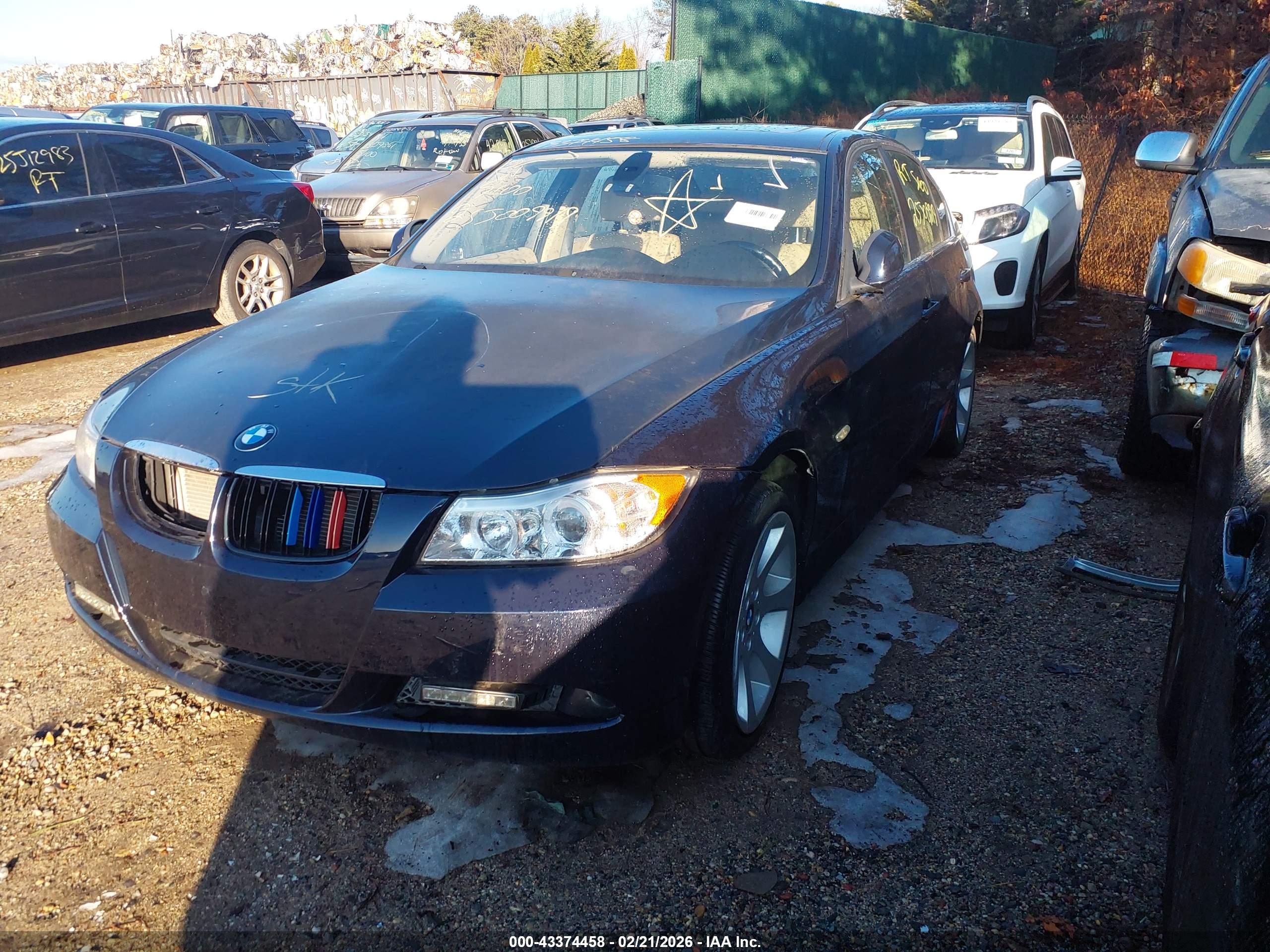 BMW 335XI image 2