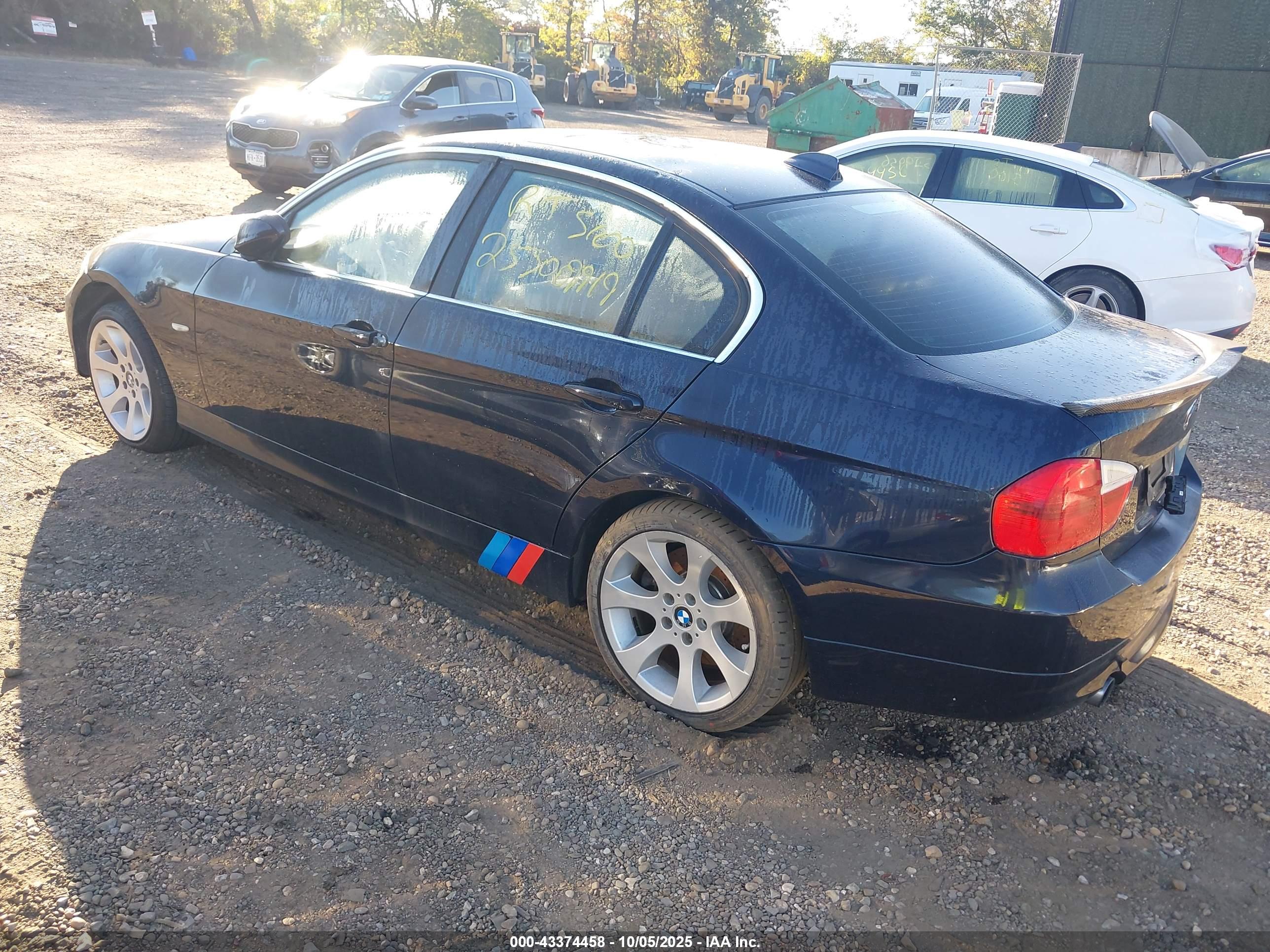 BMW 335XI image 3
