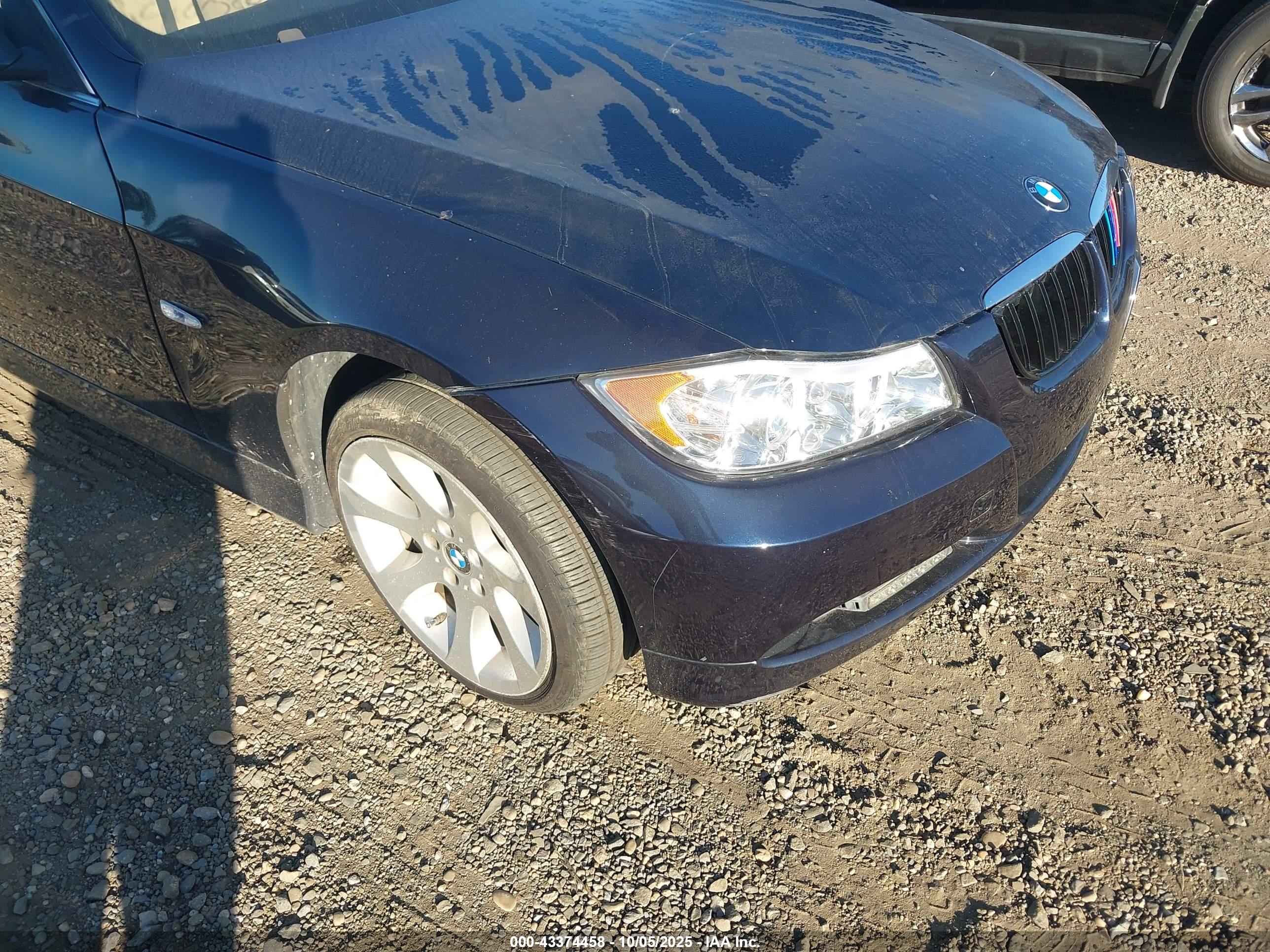 BMW 335XI image 6