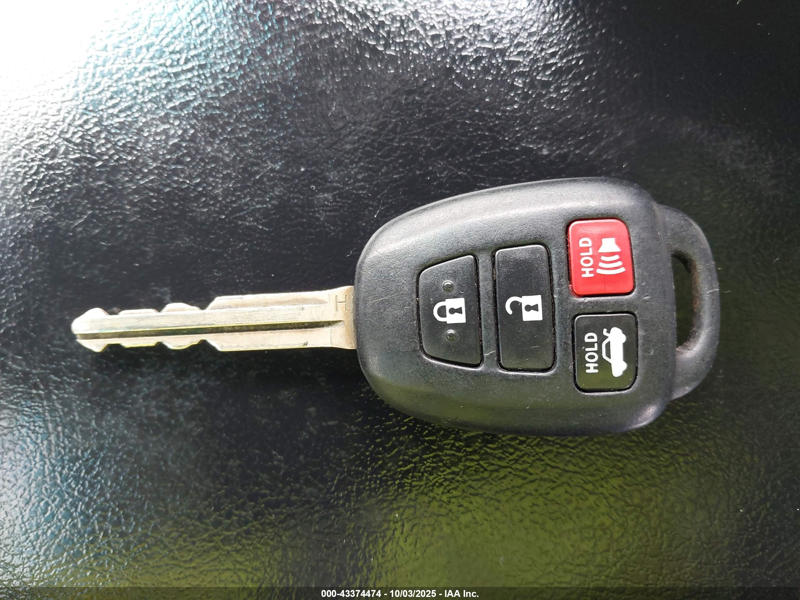 TOYOTA CAMRY image 11