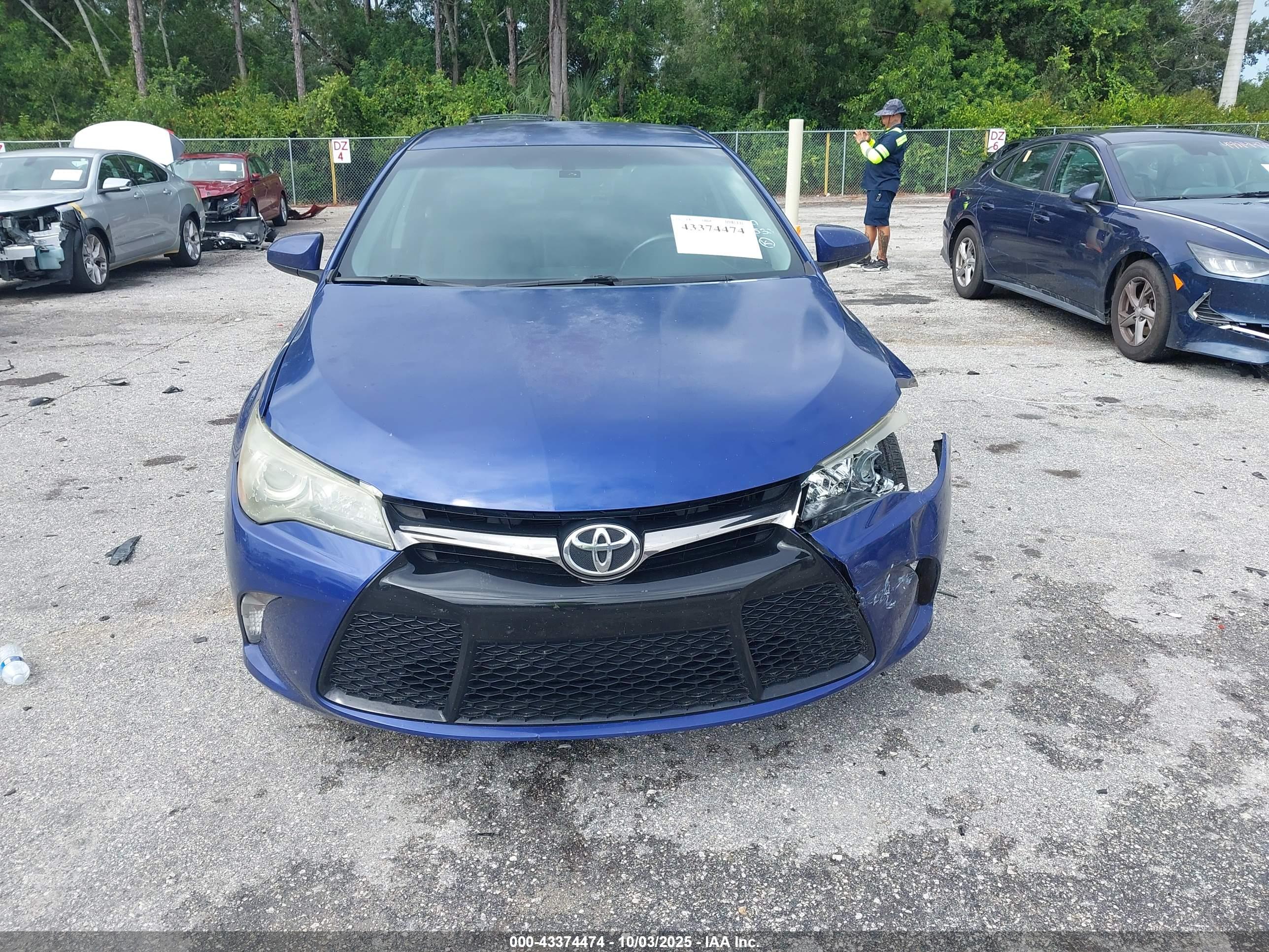 TOYOTA CAMRY image 6