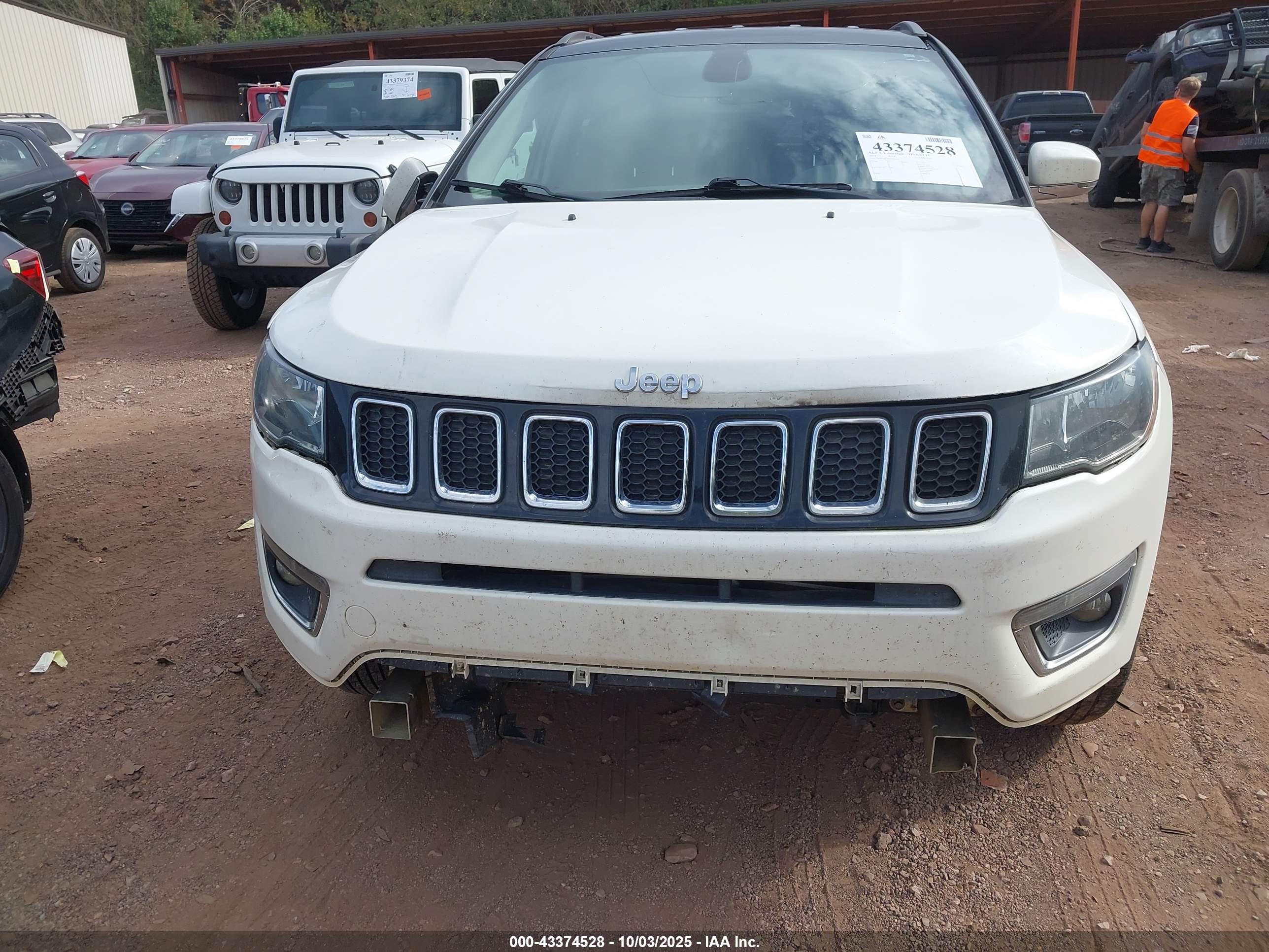 JEEP COMPASS image 6