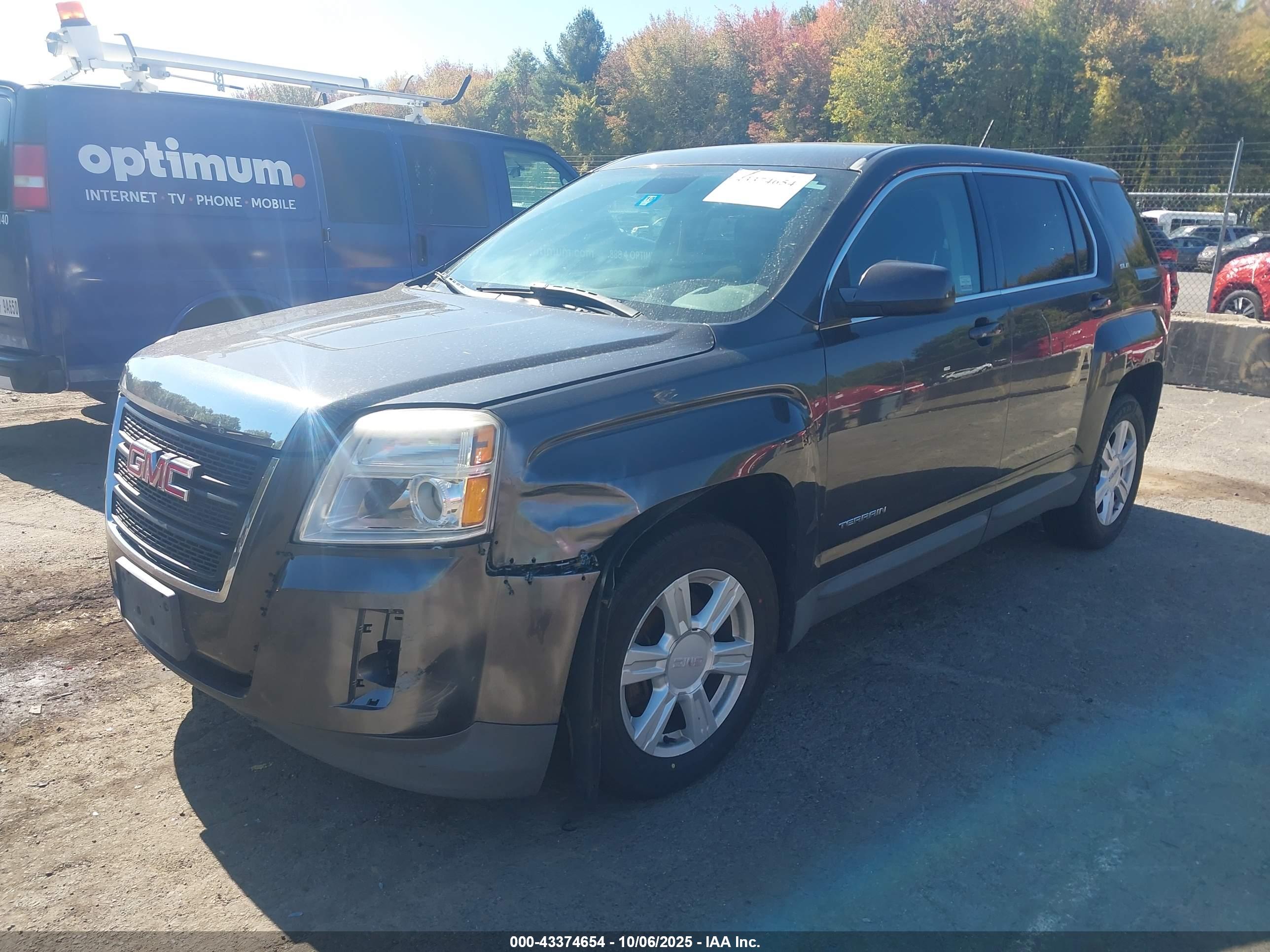 GMC TERRAIN image 2