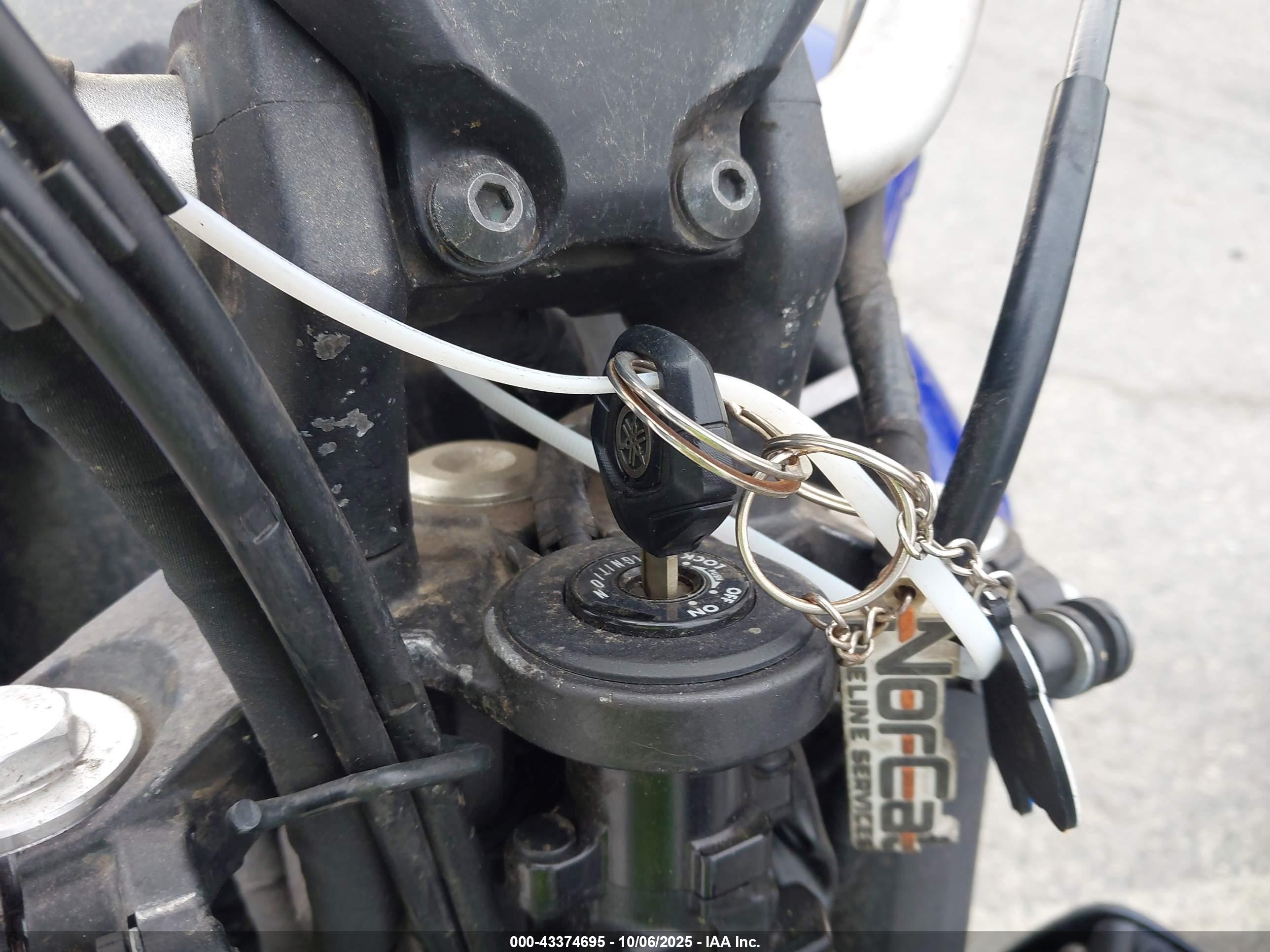 YAMAHA MT07 image 11
