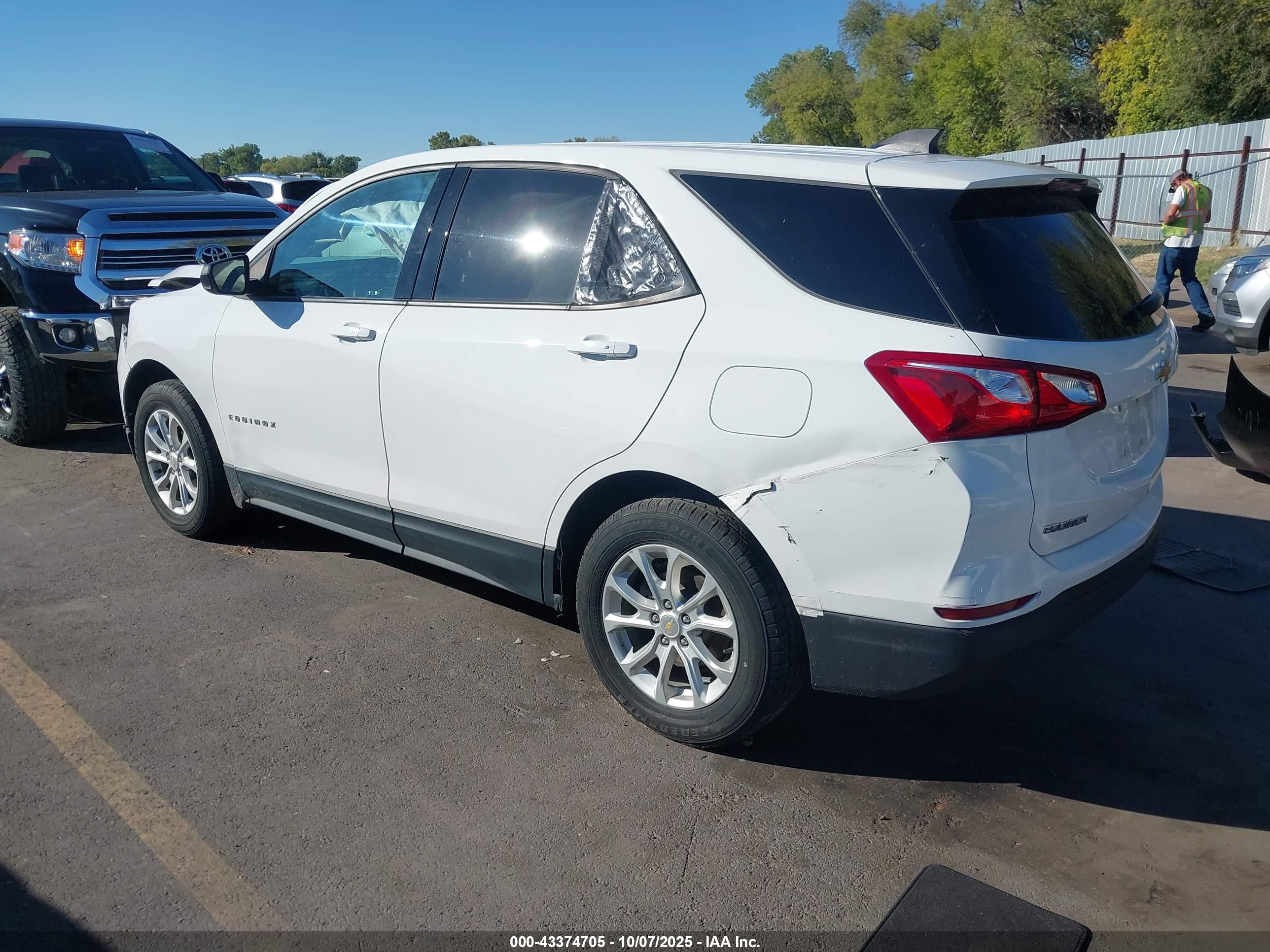 CHEVROLET EQUINOX image 3