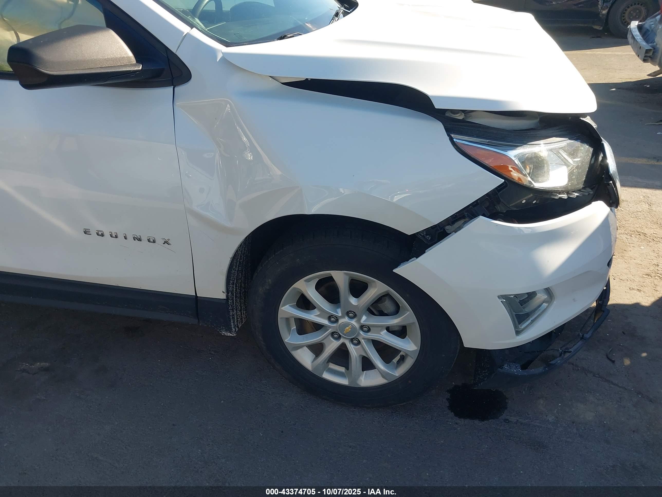 CHEVROLET EQUINOX image 6